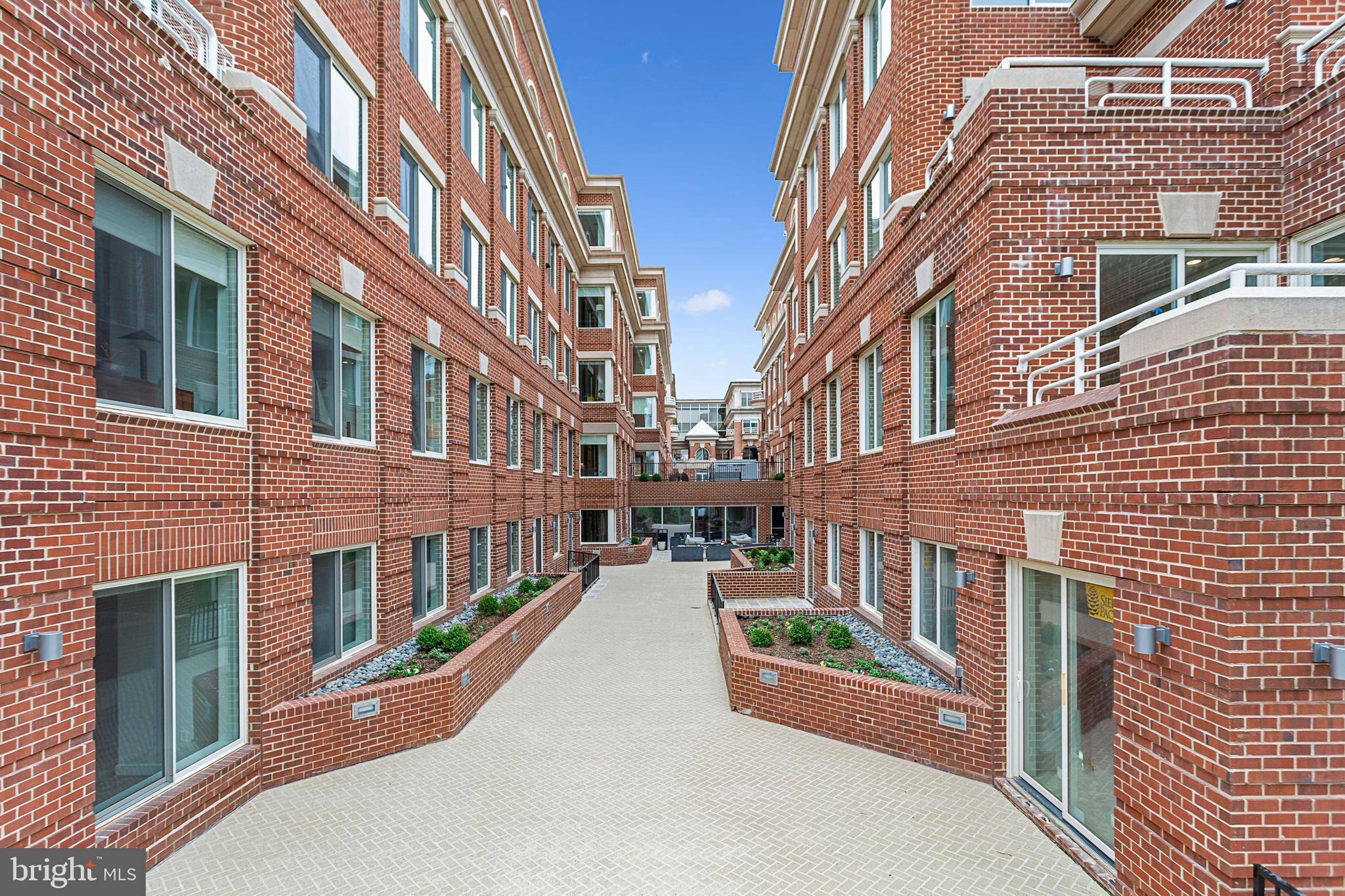 OLD TOWN NORTH - Residential