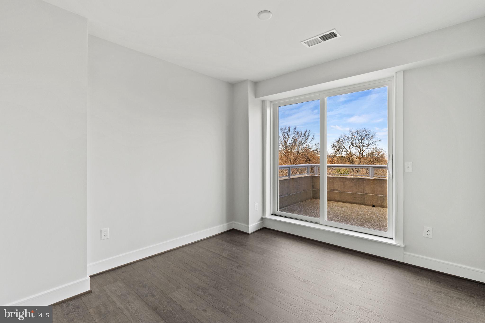 OLD TOWN NORTH - Residential