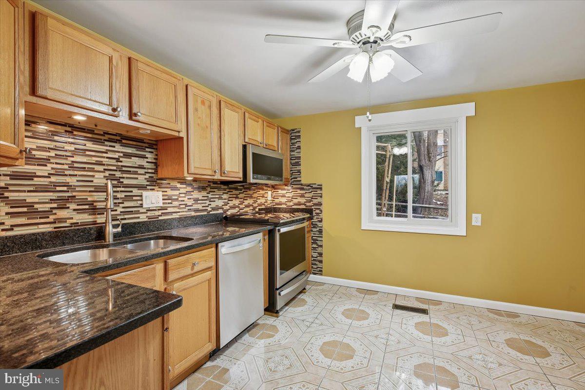 STEDWICK TOWNHOUSES - Residential