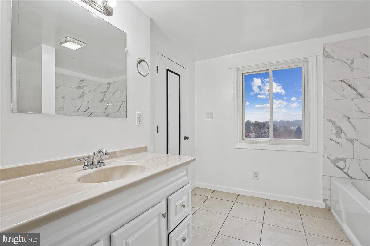 STEDWICK TOWNHOUSES - Residential