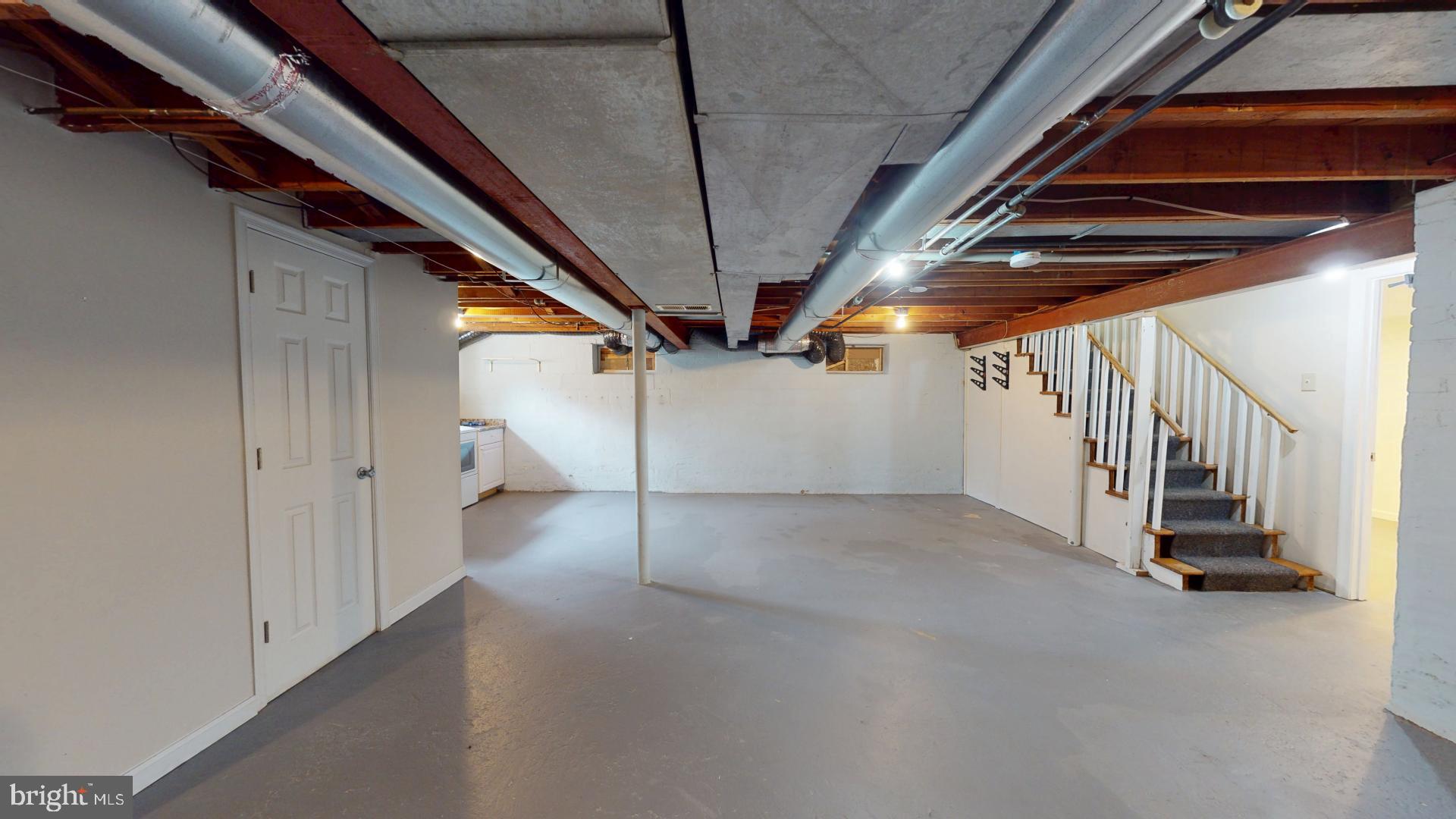 NEW ALEXANDRIA - Residential Lease