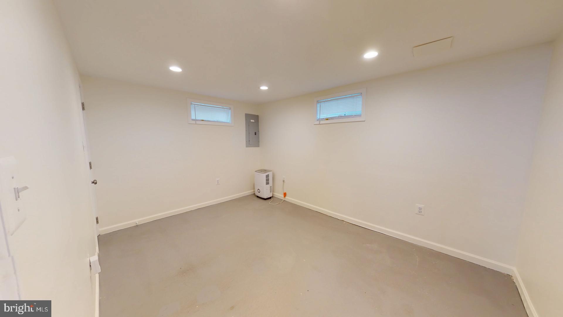 NEW ALEXANDRIA - Residential Lease