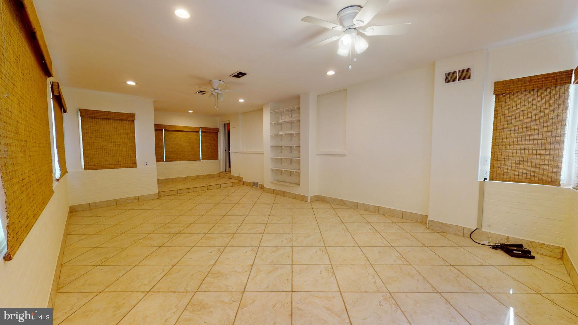 NEW ALEXANDRIA - Residential Lease