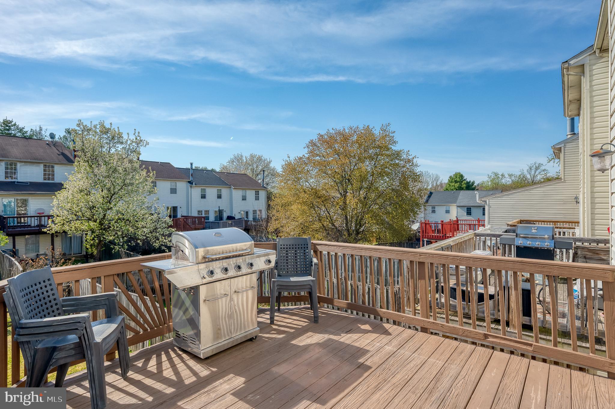 CONSTANT FRIENDSHIP - Residential