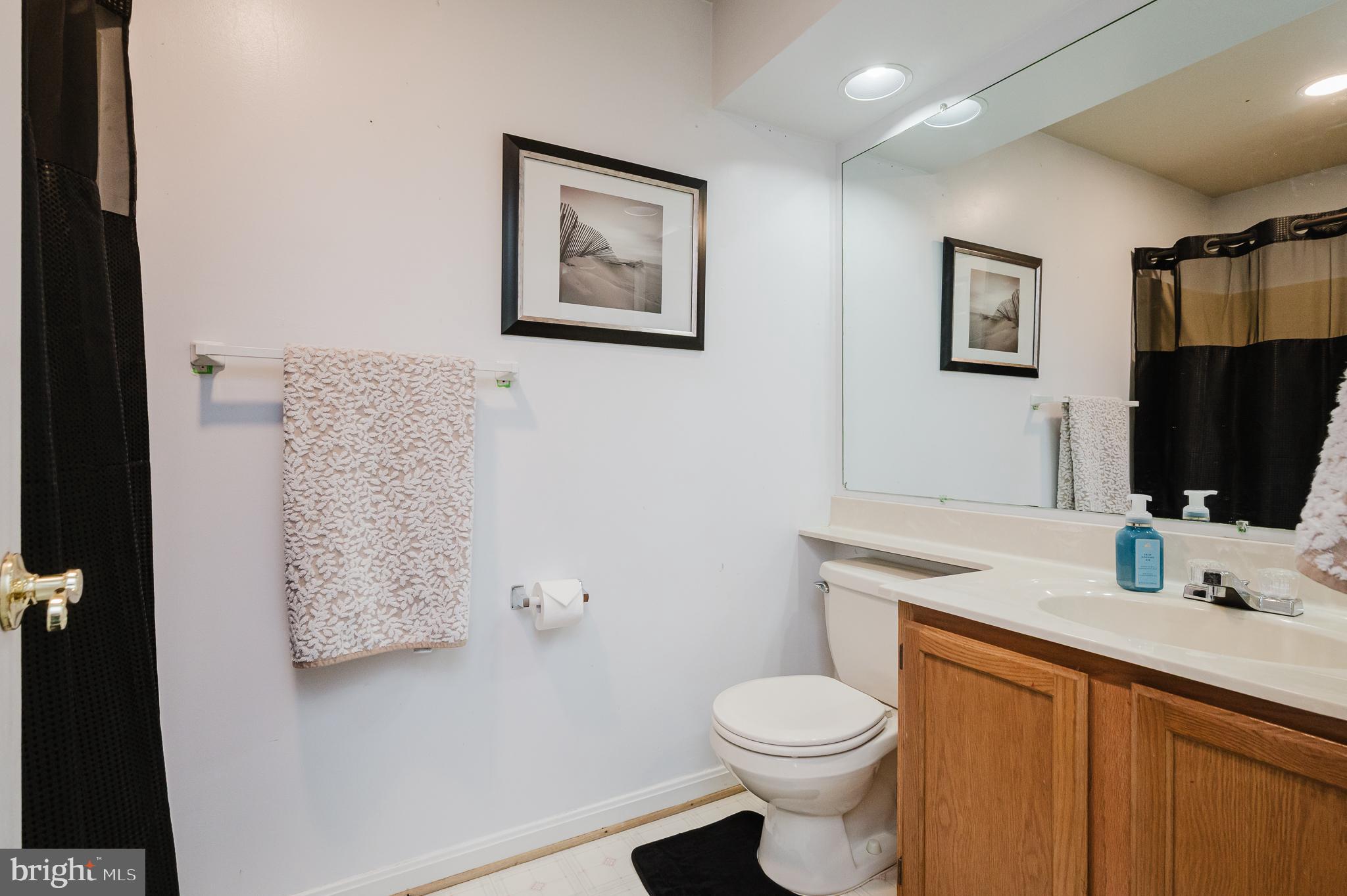 CONSTANT FRIENDSHIP - Residential