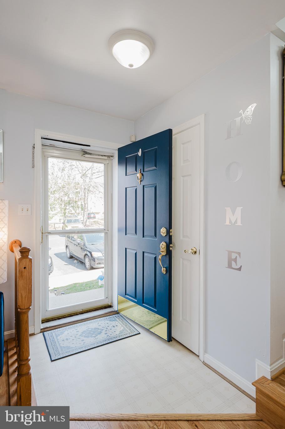 CONSTANT FRIENDSHIP - Residential