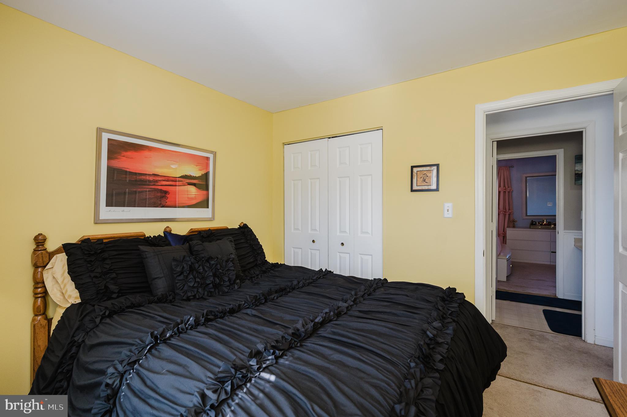 CONSTANT FRIENDSHIP - Residential