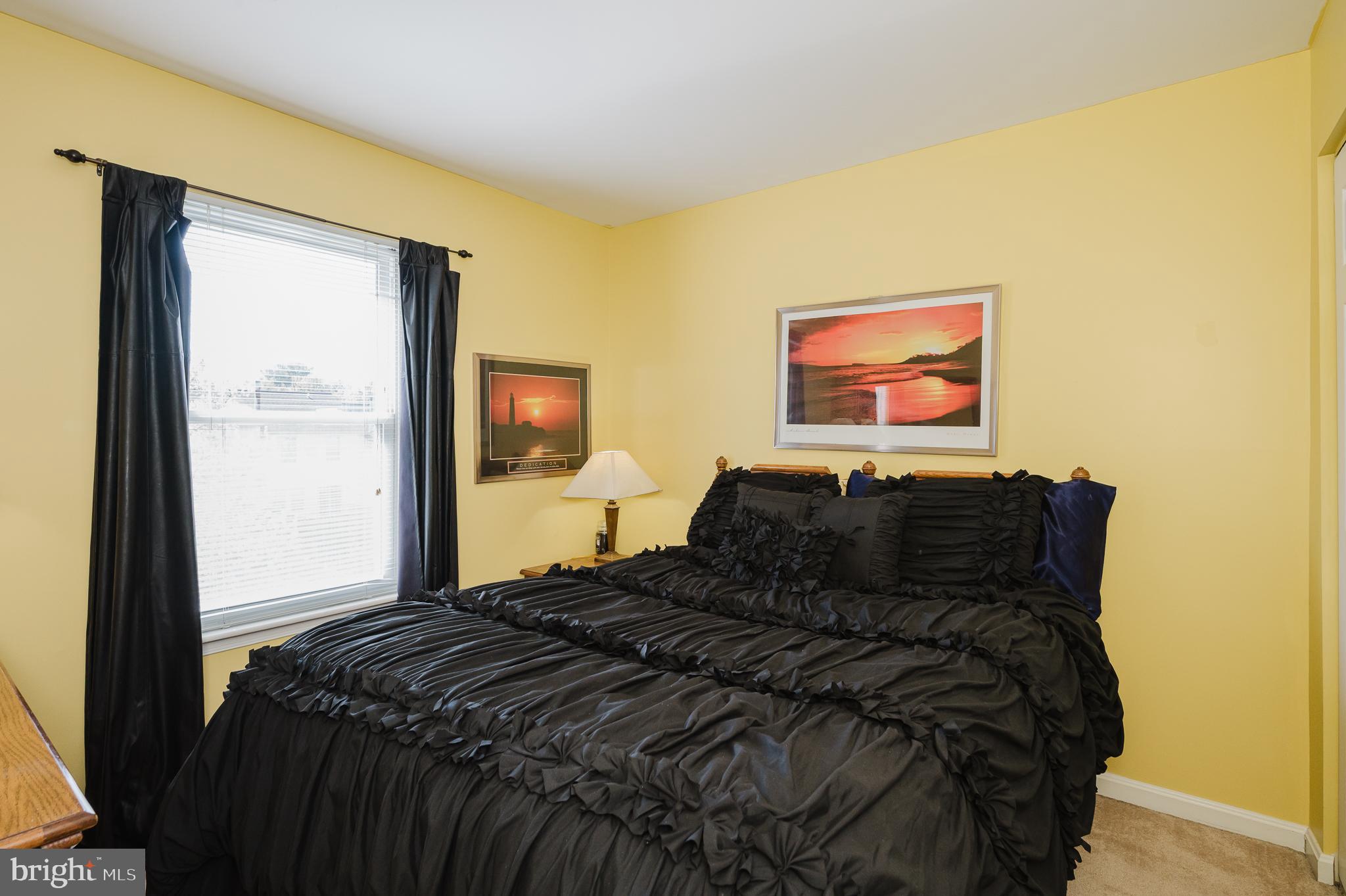 CONSTANT FRIENDSHIP - Residential