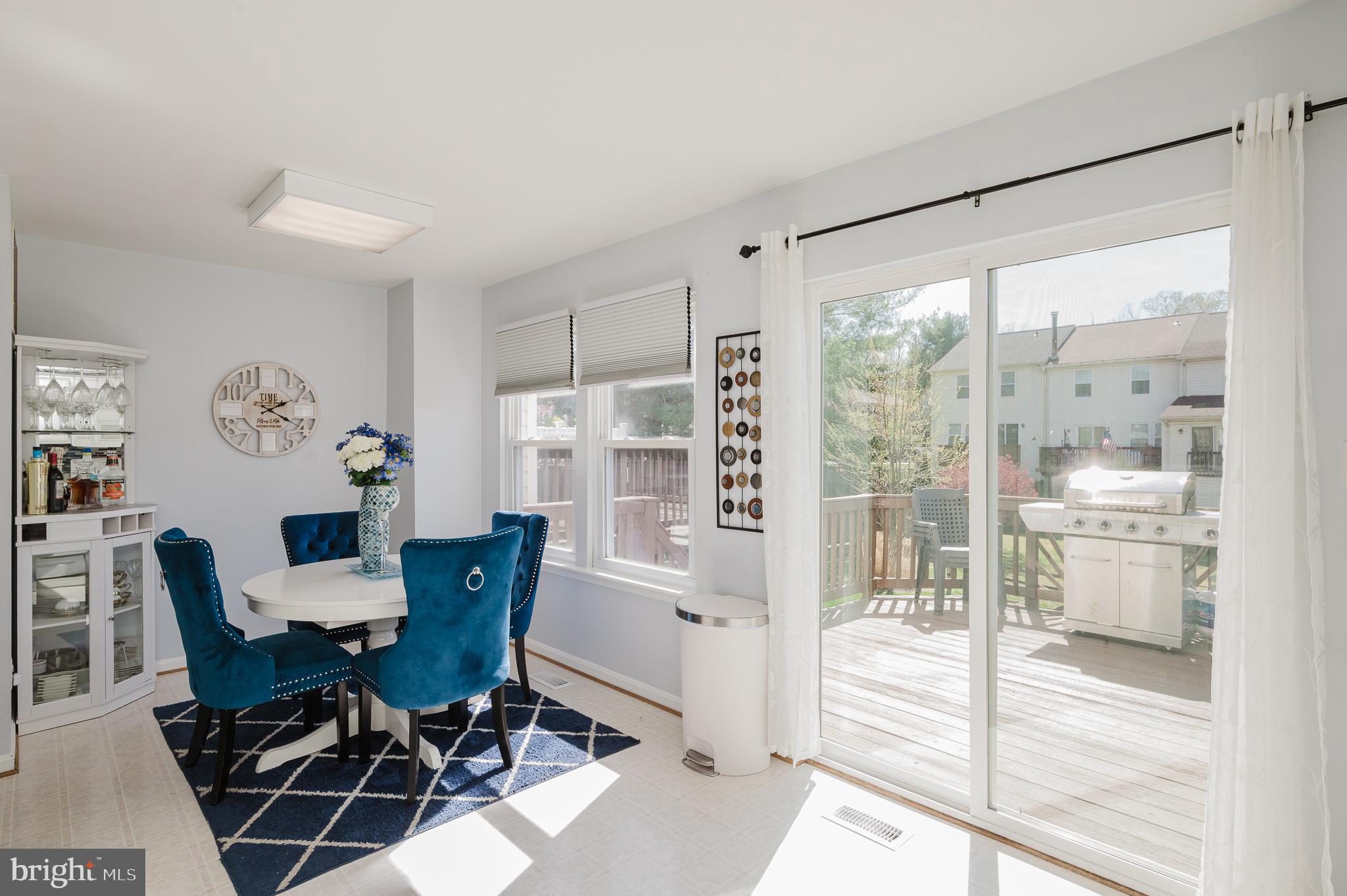 CONSTANT FRIENDSHIP - Residential