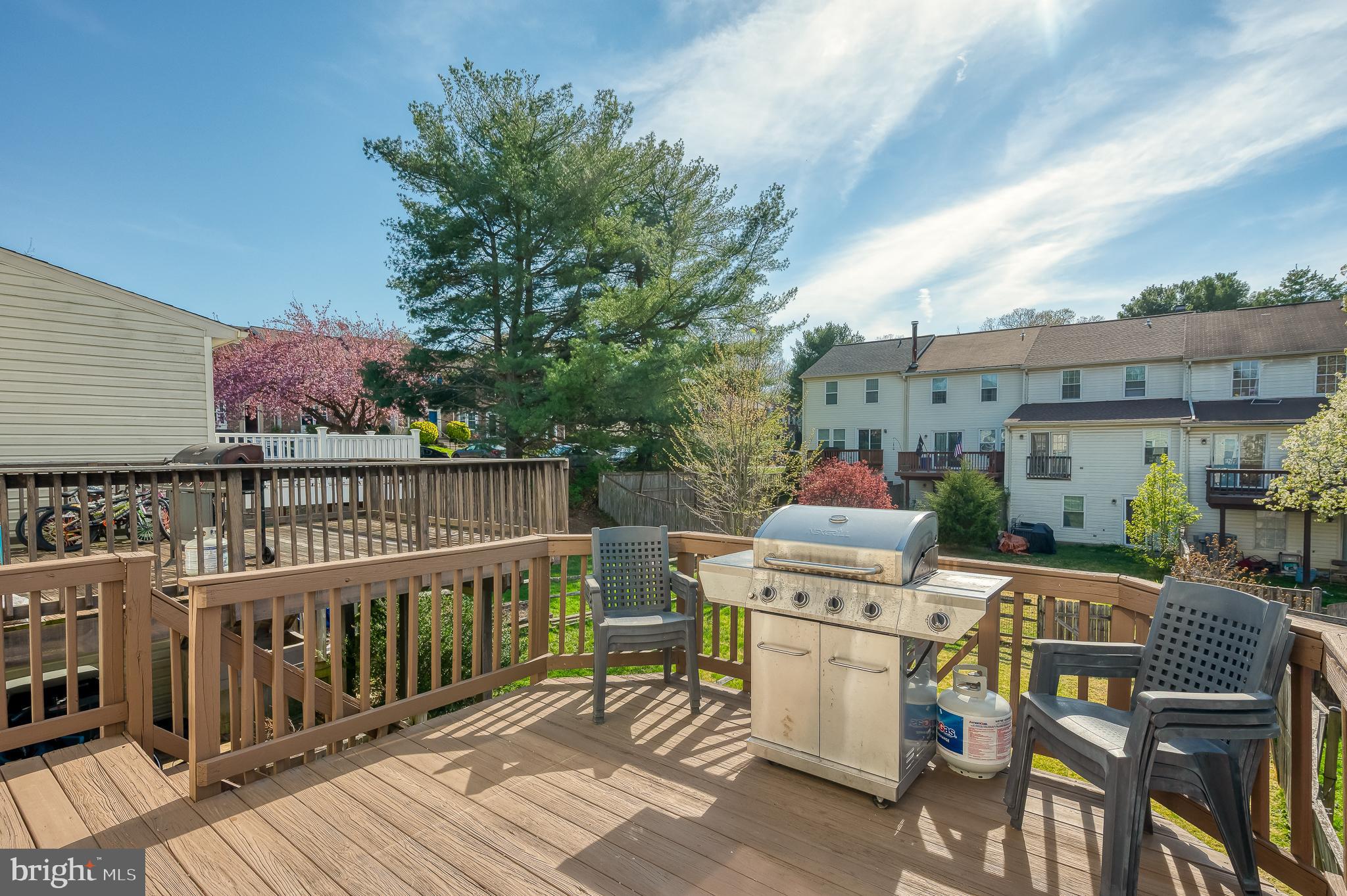 CONSTANT FRIENDSHIP - Residential