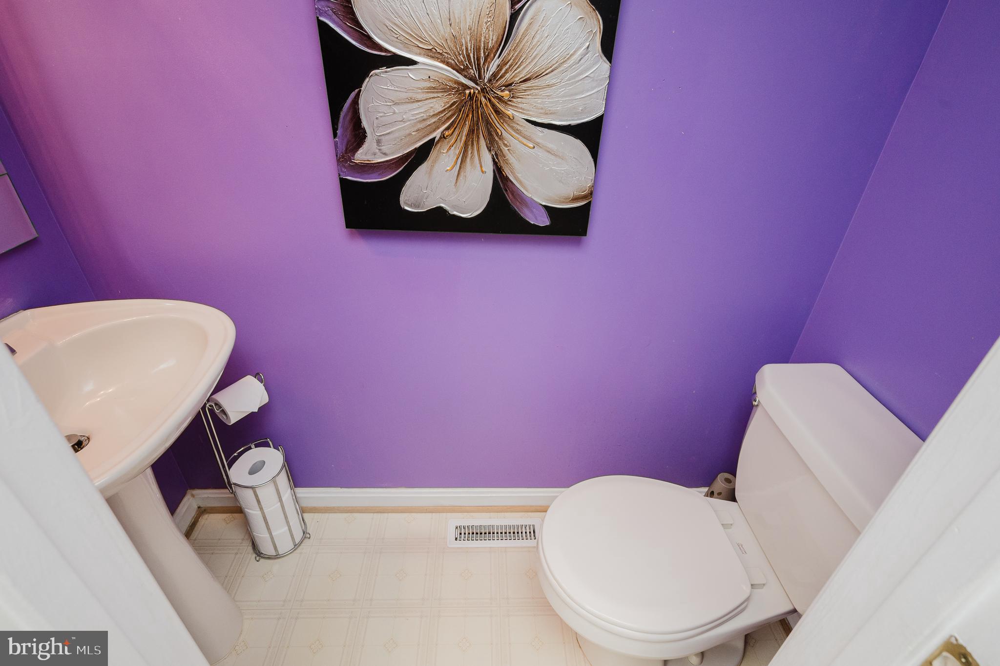 CONSTANT FRIENDSHIP - Residential