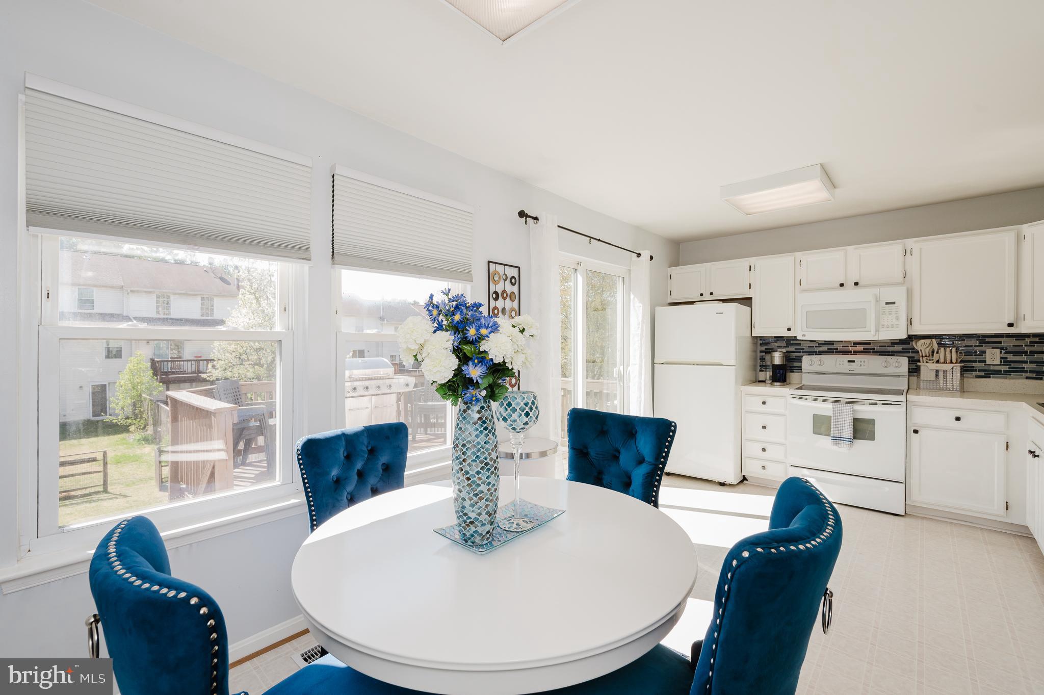 CONSTANT FRIENDSHIP - Residential