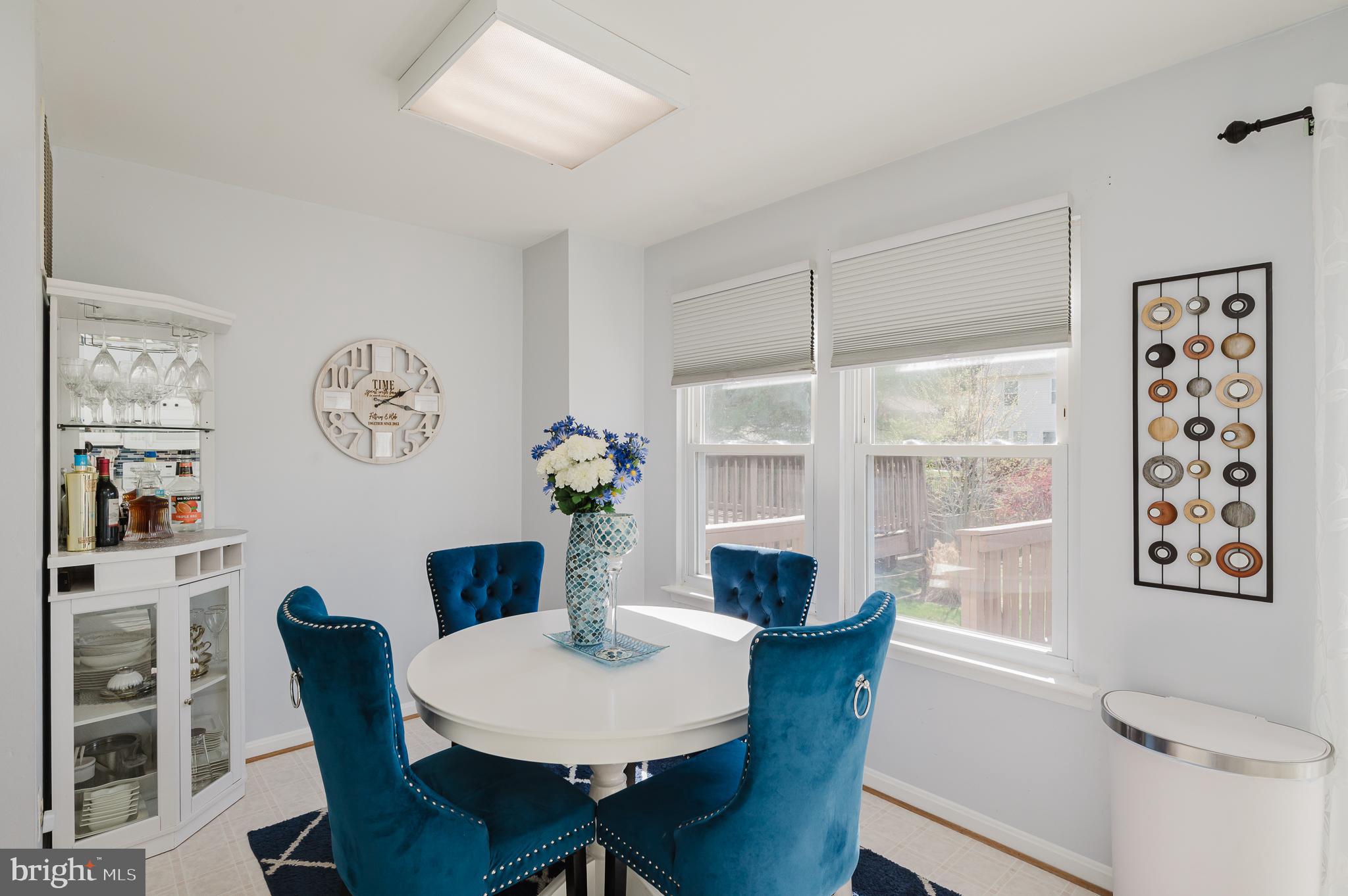 CONSTANT FRIENDSHIP - Residential