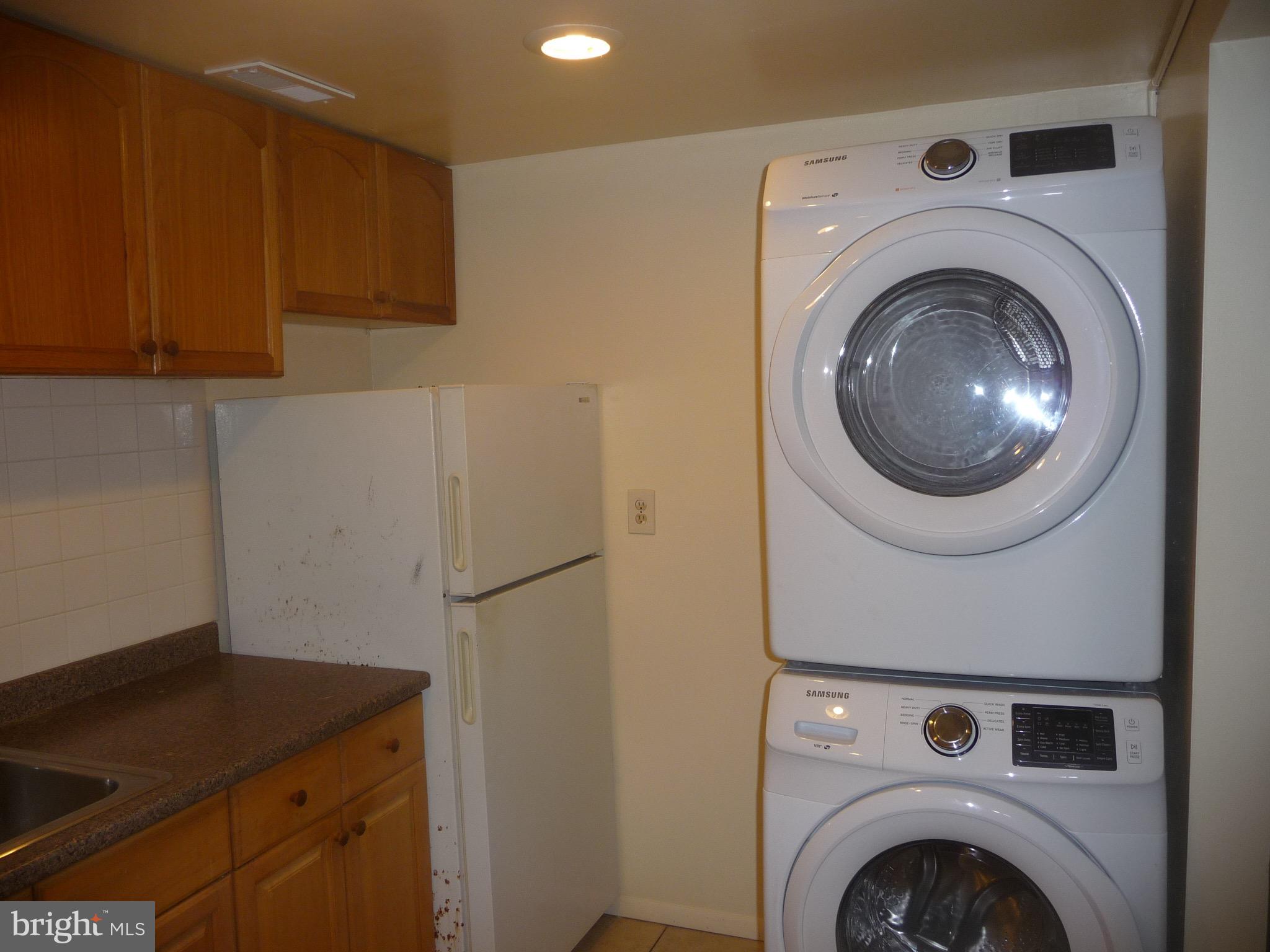 THE HUNTSMAN CONDOMINIUM - Residential