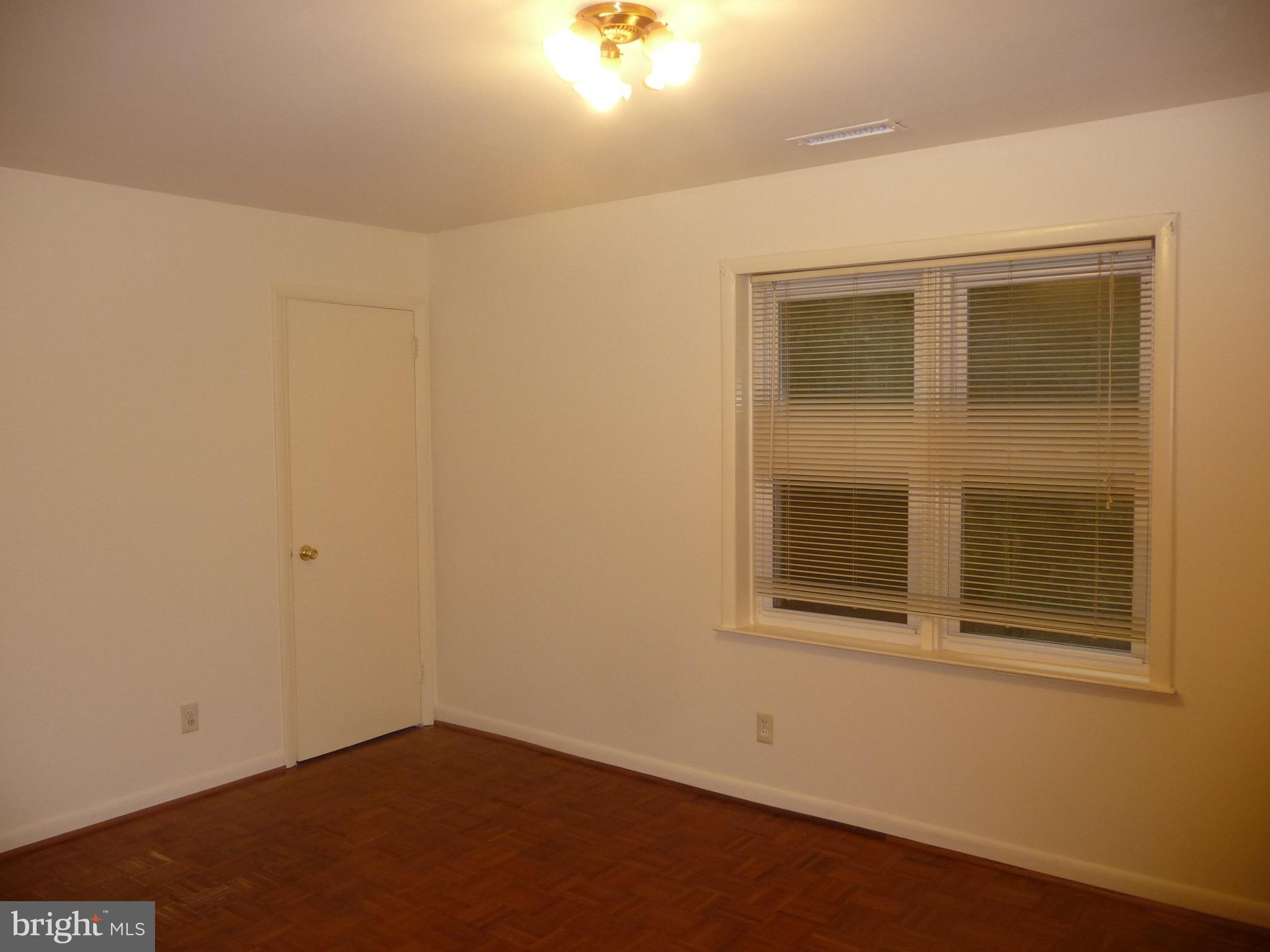 THE HUNTSMAN CONDOMINIUM - Residential