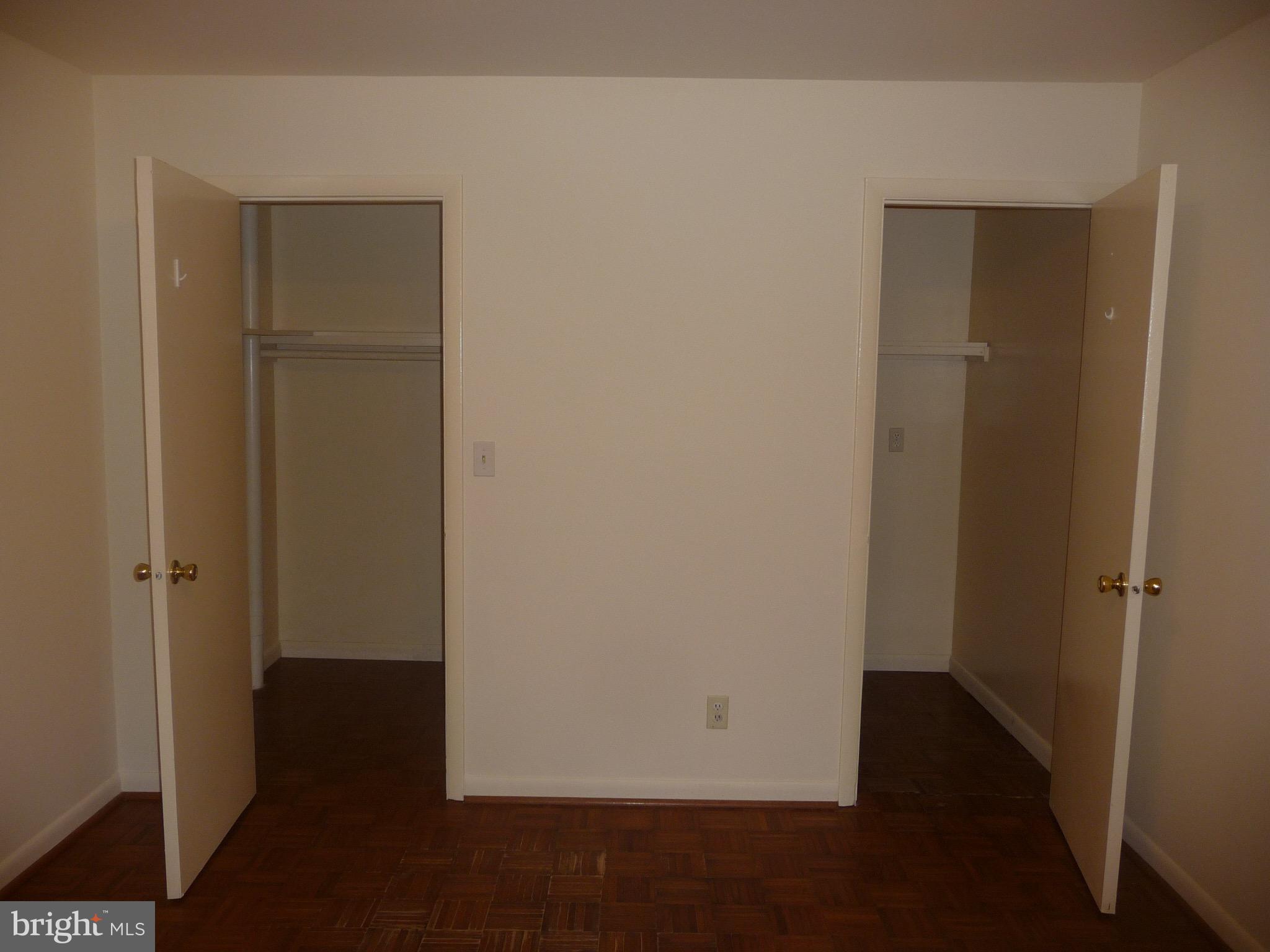 THE HUNTSMAN CONDOMINIUM - Residential