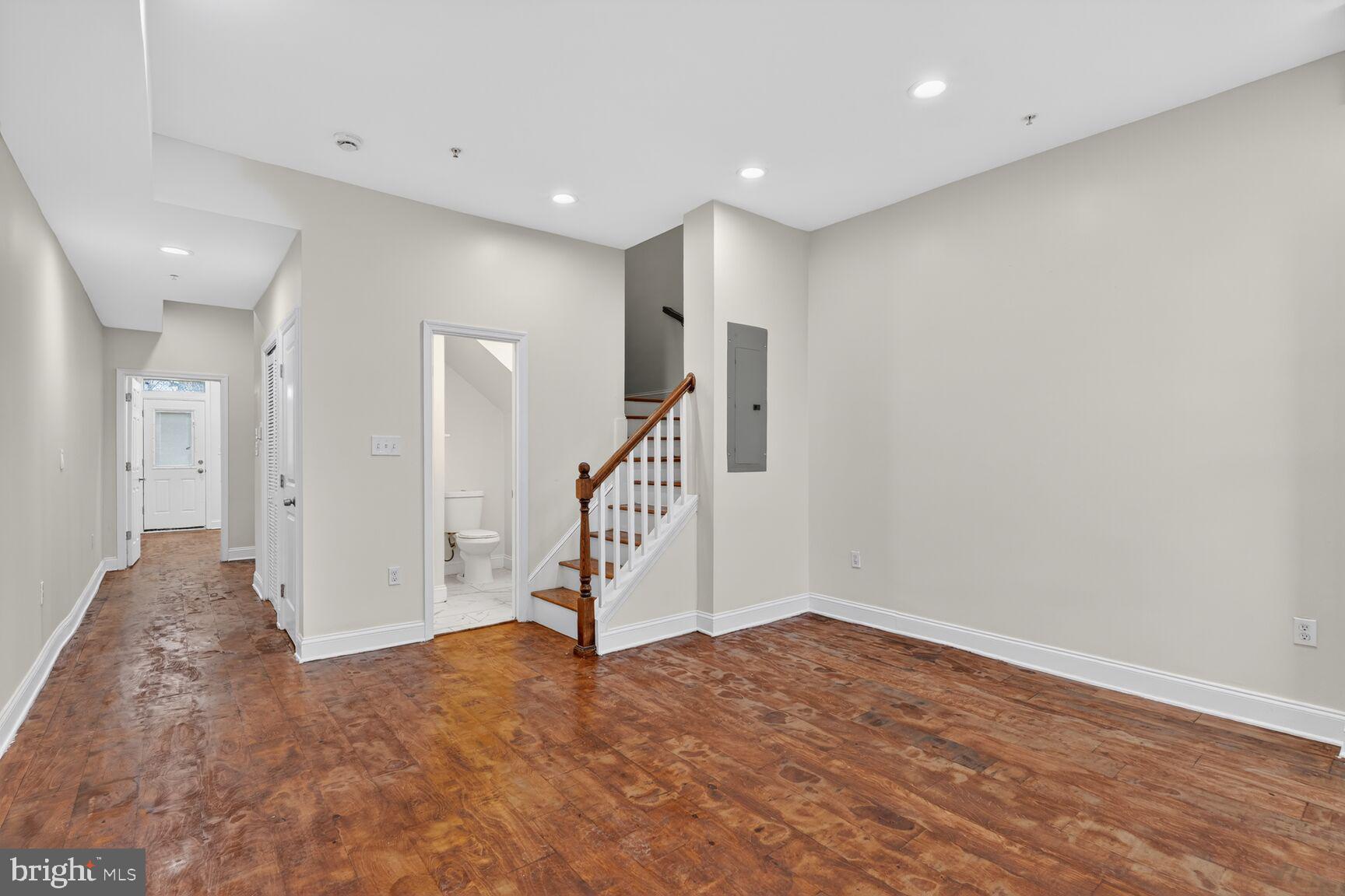 113 15TH STREET SE