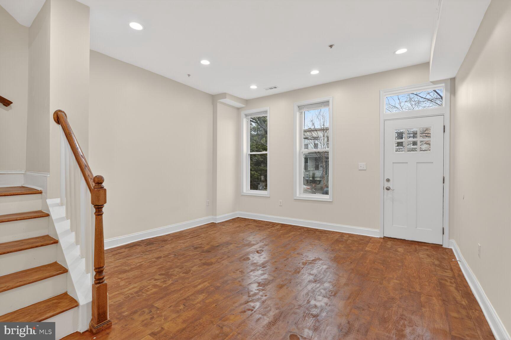 113 15TH STREET SE