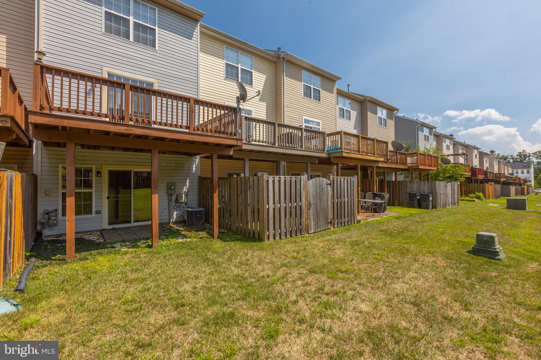 POWELLS RUN VILLAGE COND - Residential