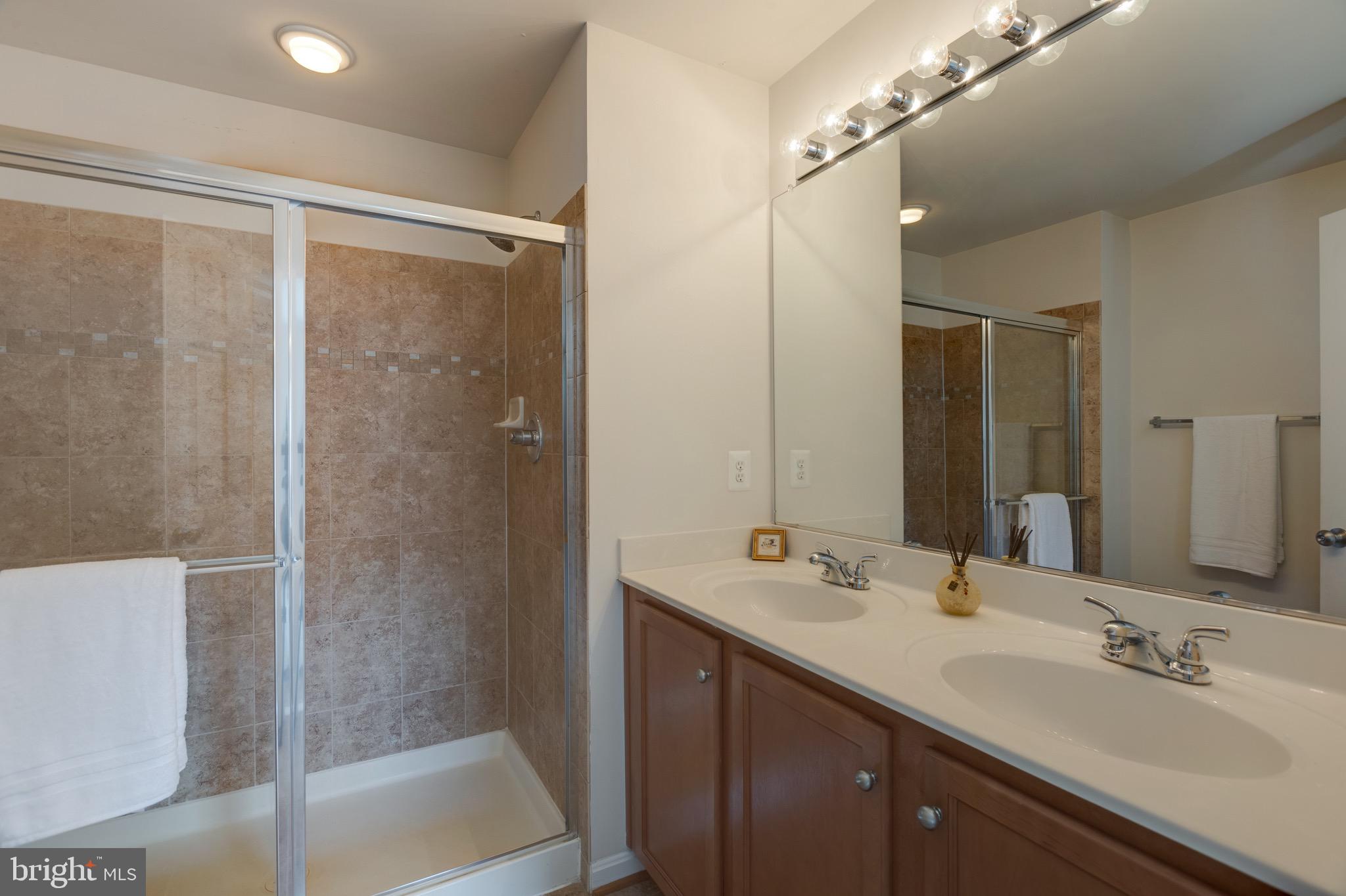 POWELLS RUN VILLAGE COND - Residential