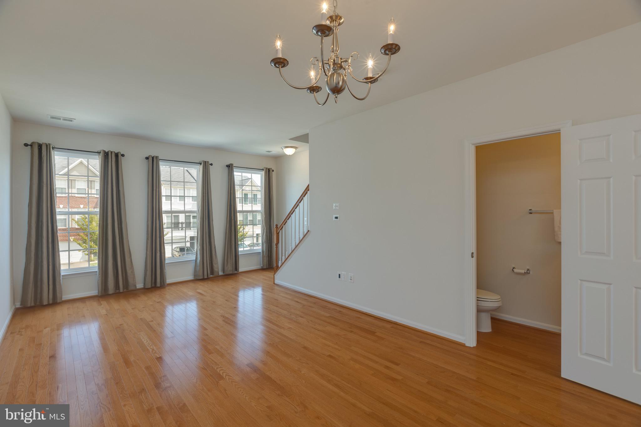 POWELLS RUN VILLAGE COND - Residential