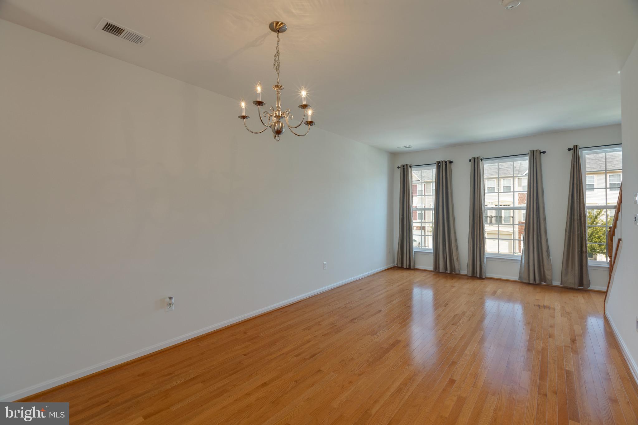 POWELLS RUN VILLAGE COND - Residential