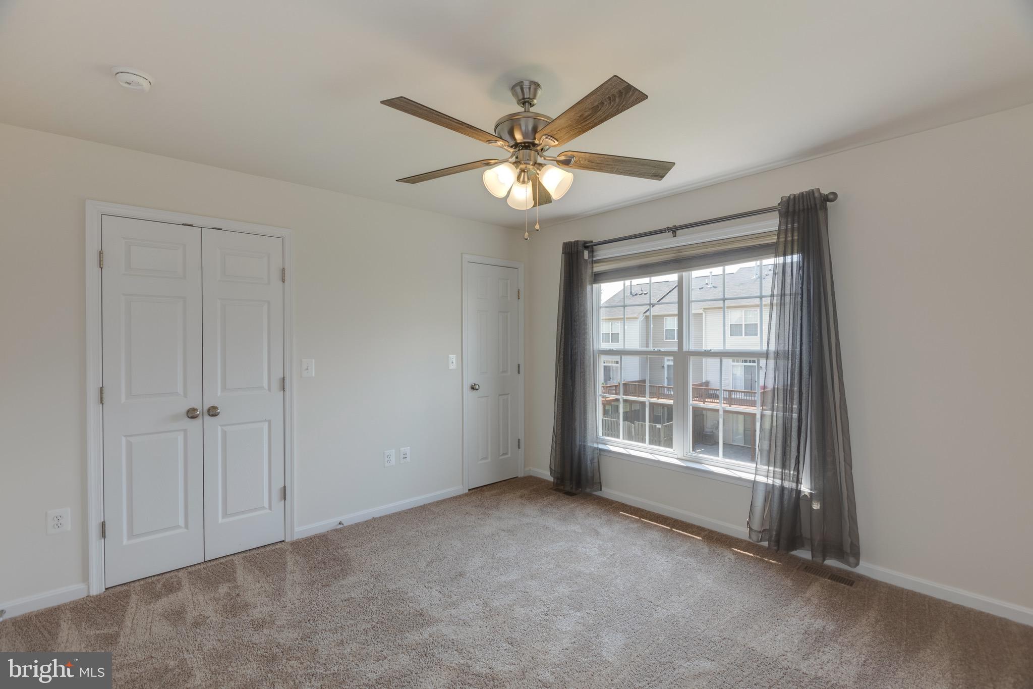 POWELLS RUN VILLAGE COND - Residential