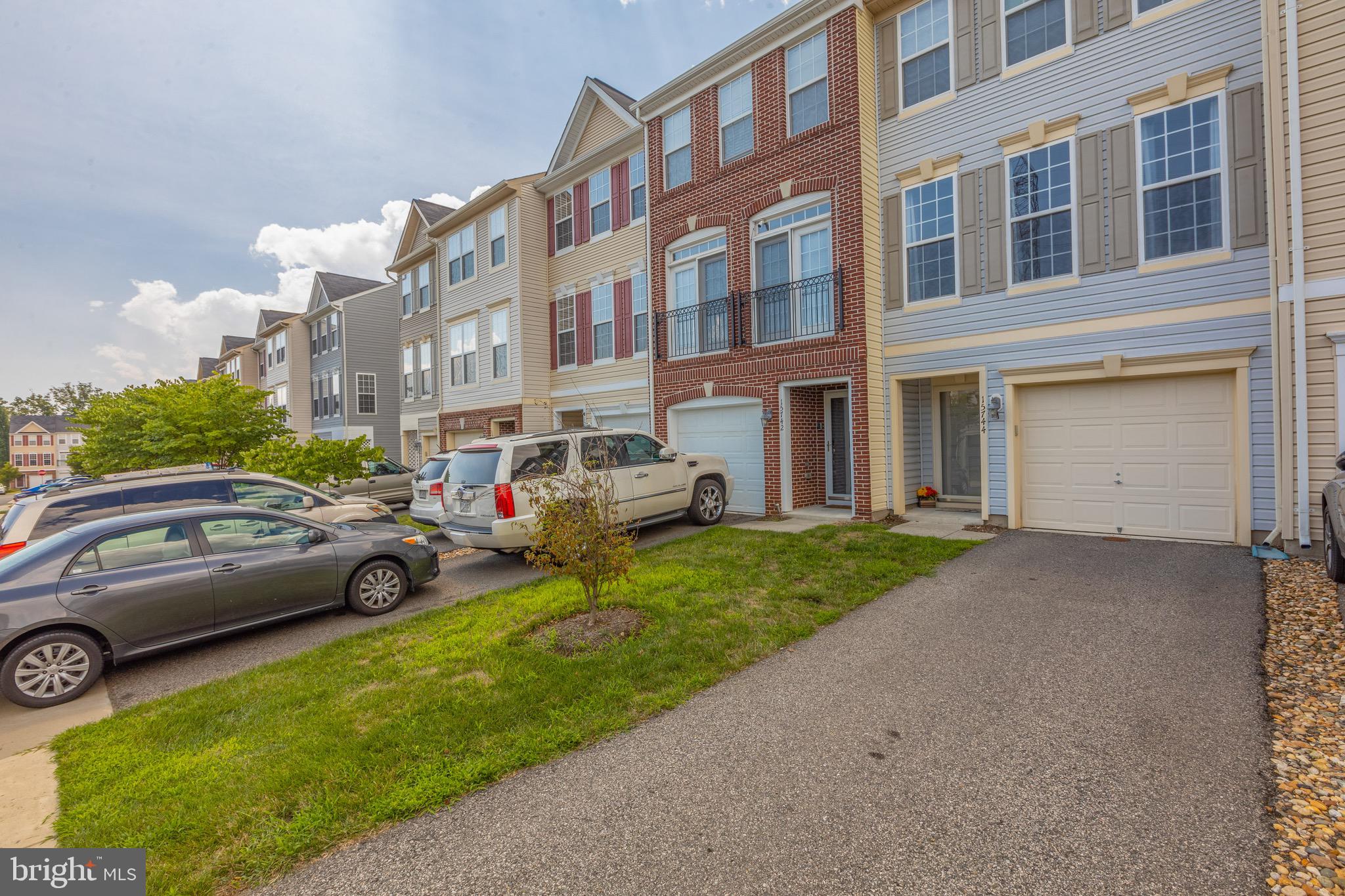 POWELLS RUN VILLAGE COND - Residential