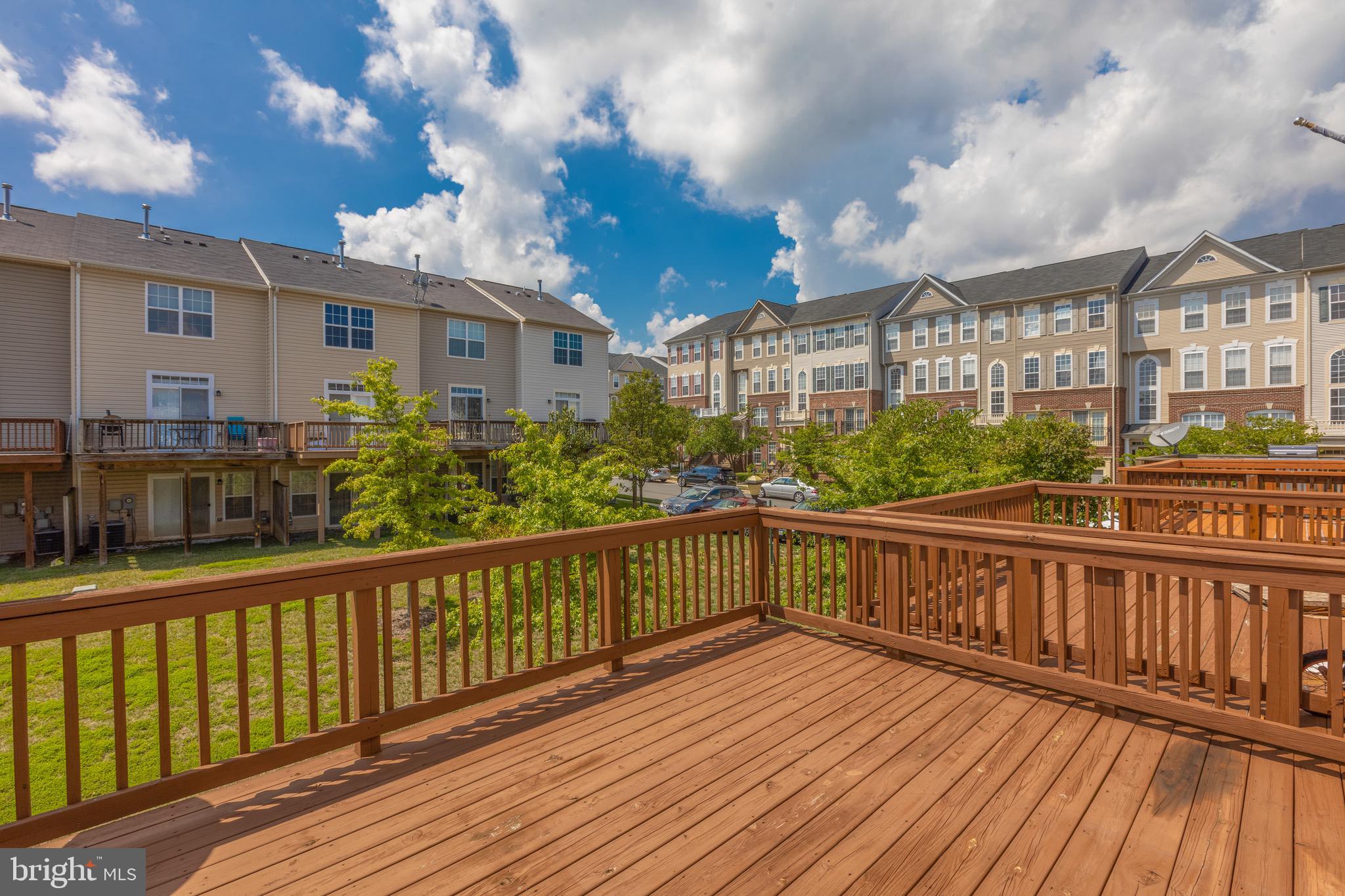 POWELLS RUN VILLAGE COND - Residential