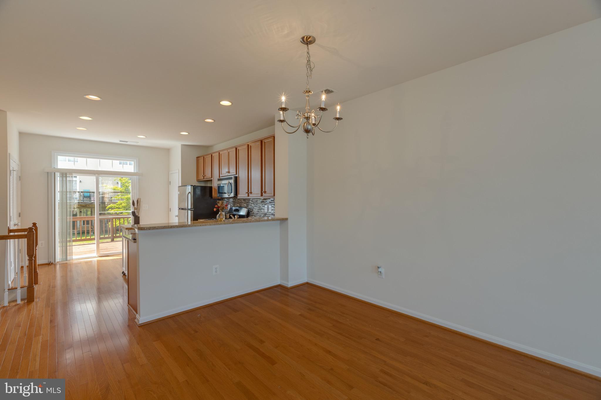 POWELLS RUN VILLAGE COND - Residential