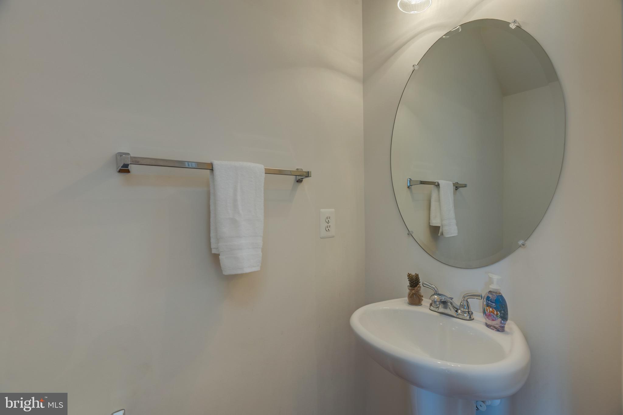 POWELLS RUN VILLAGE COND - Residential