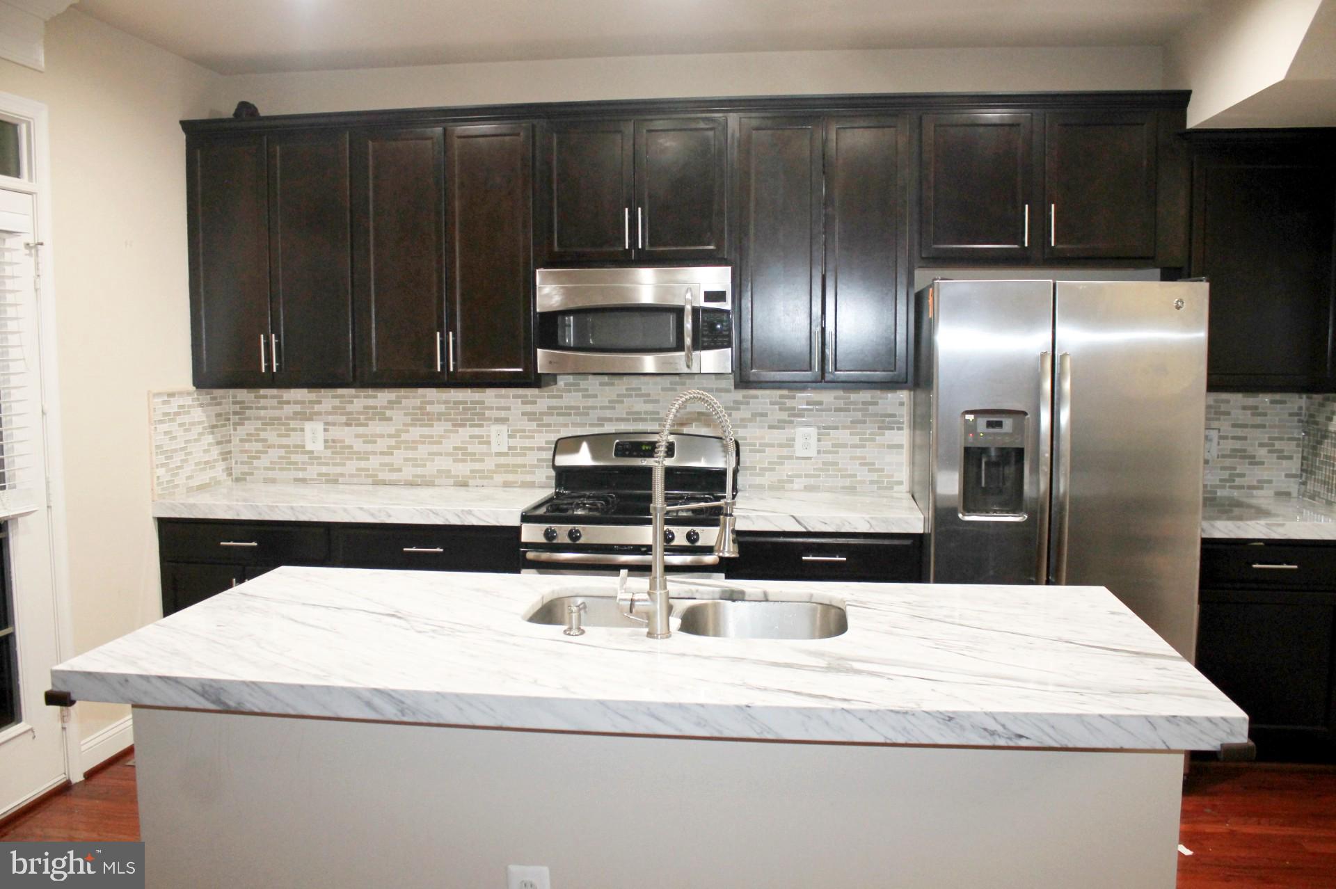 11888 COUNTRY SQUIRE WAY