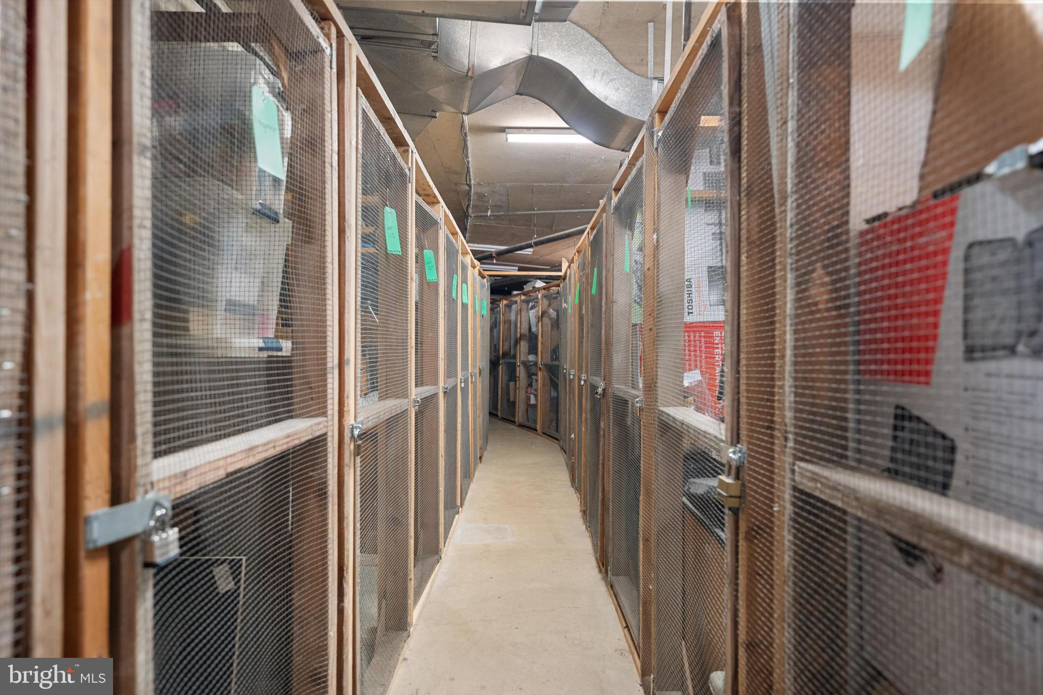 CARLYLE HOUSE - Residential Lease