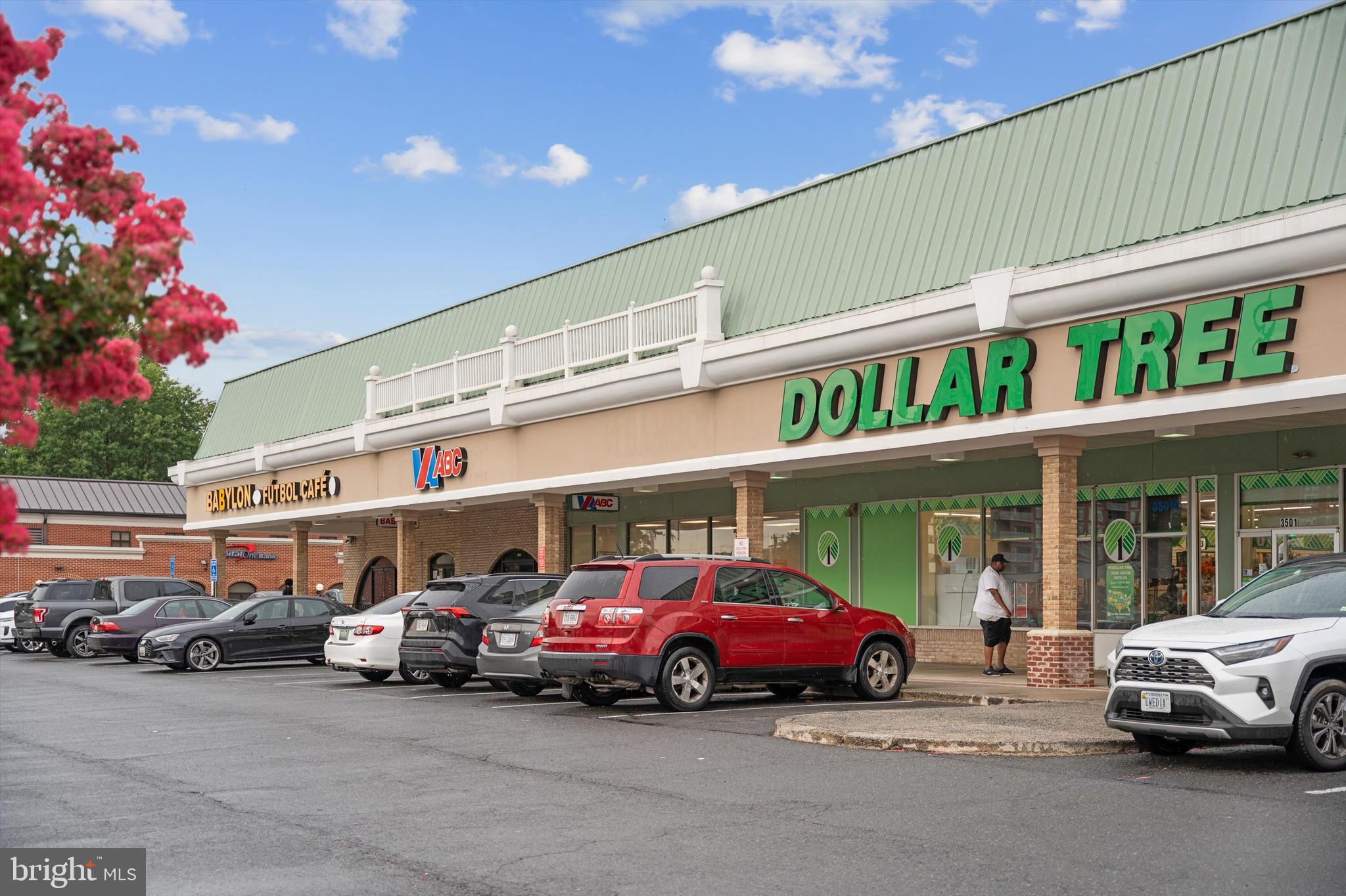 CARLYLE HOUSE - Residential Lease