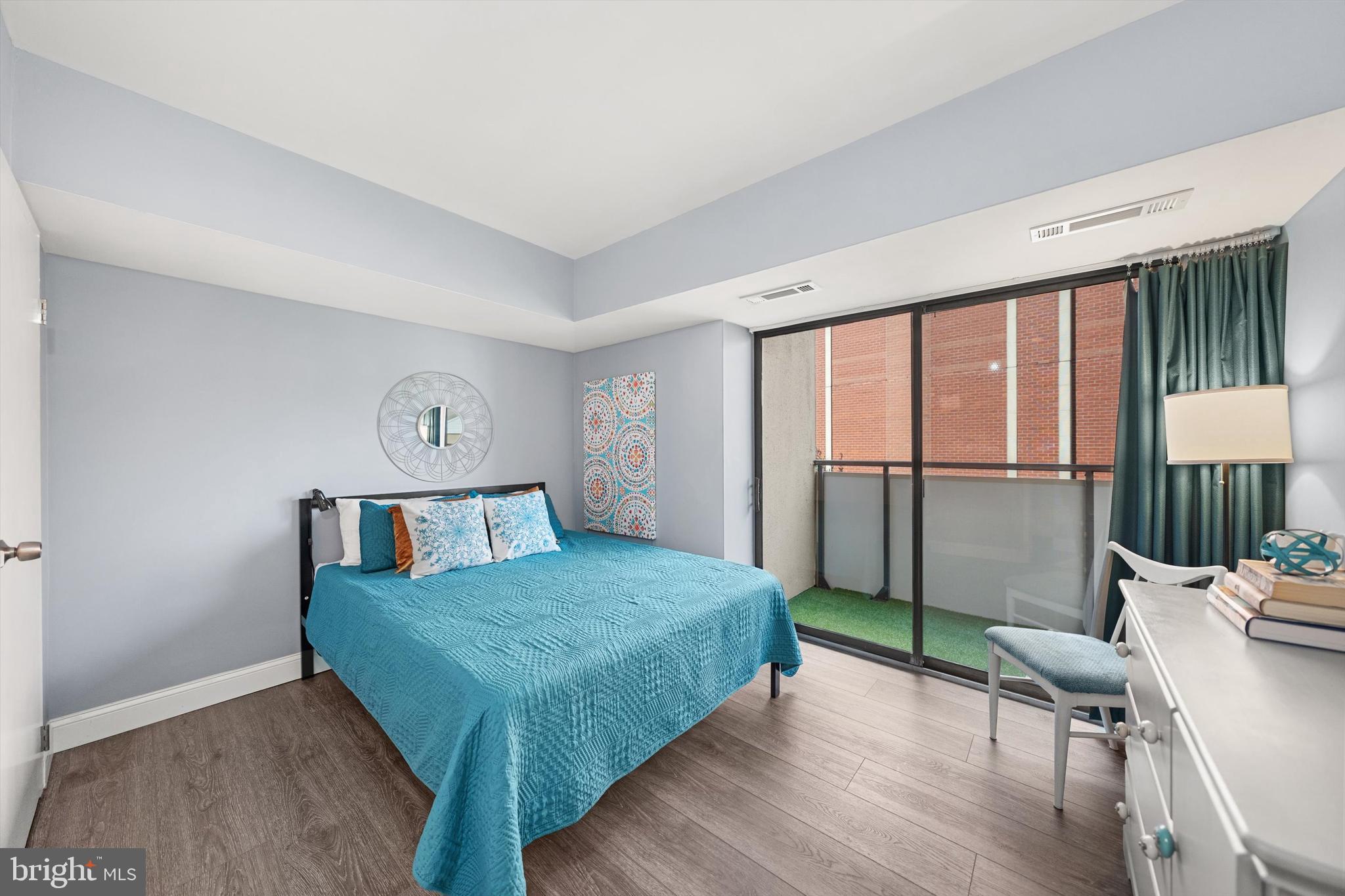 CARLYLE HOUSE - Residential Lease