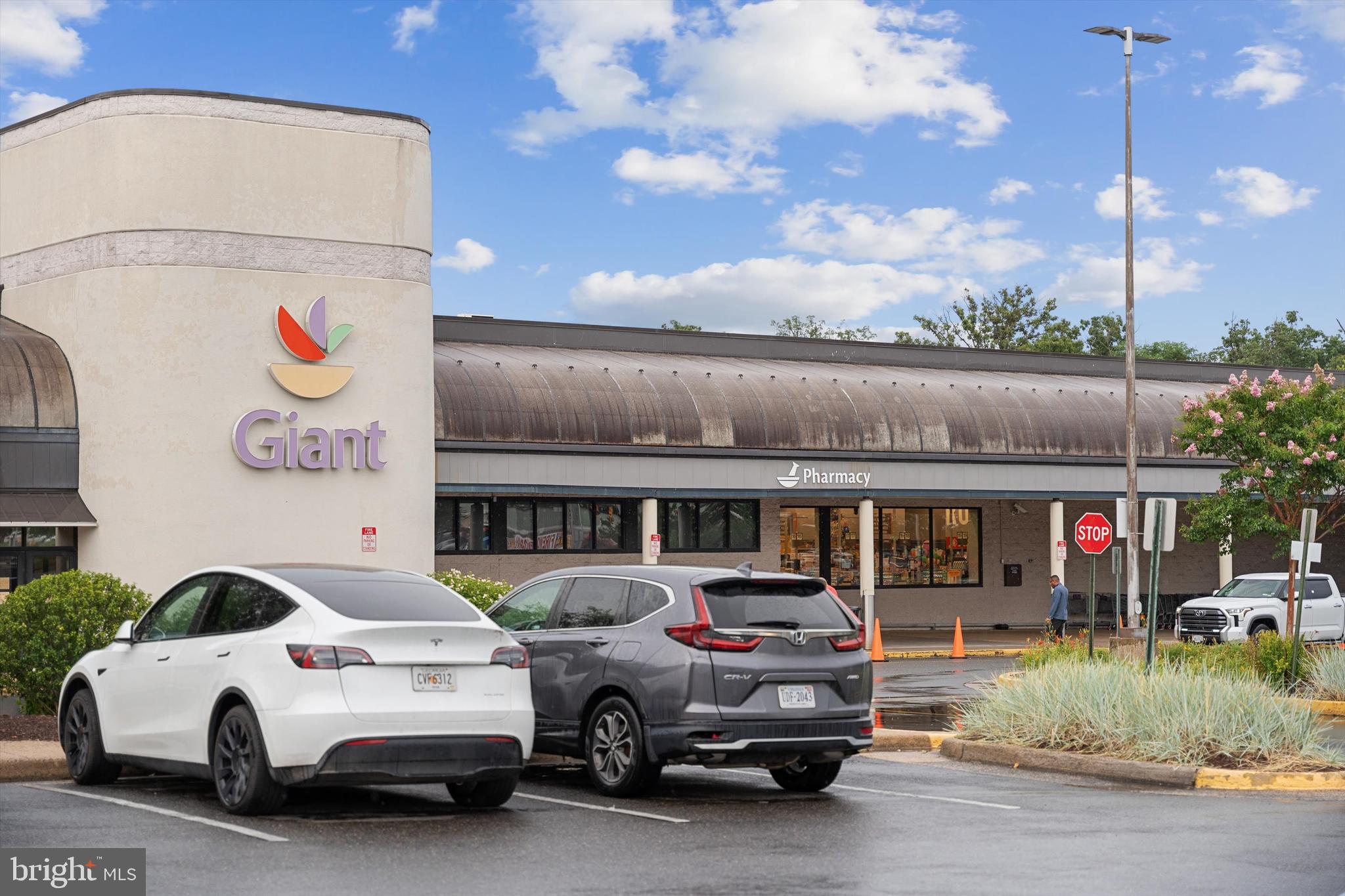 CARLYLE HOUSE - Residential Lease