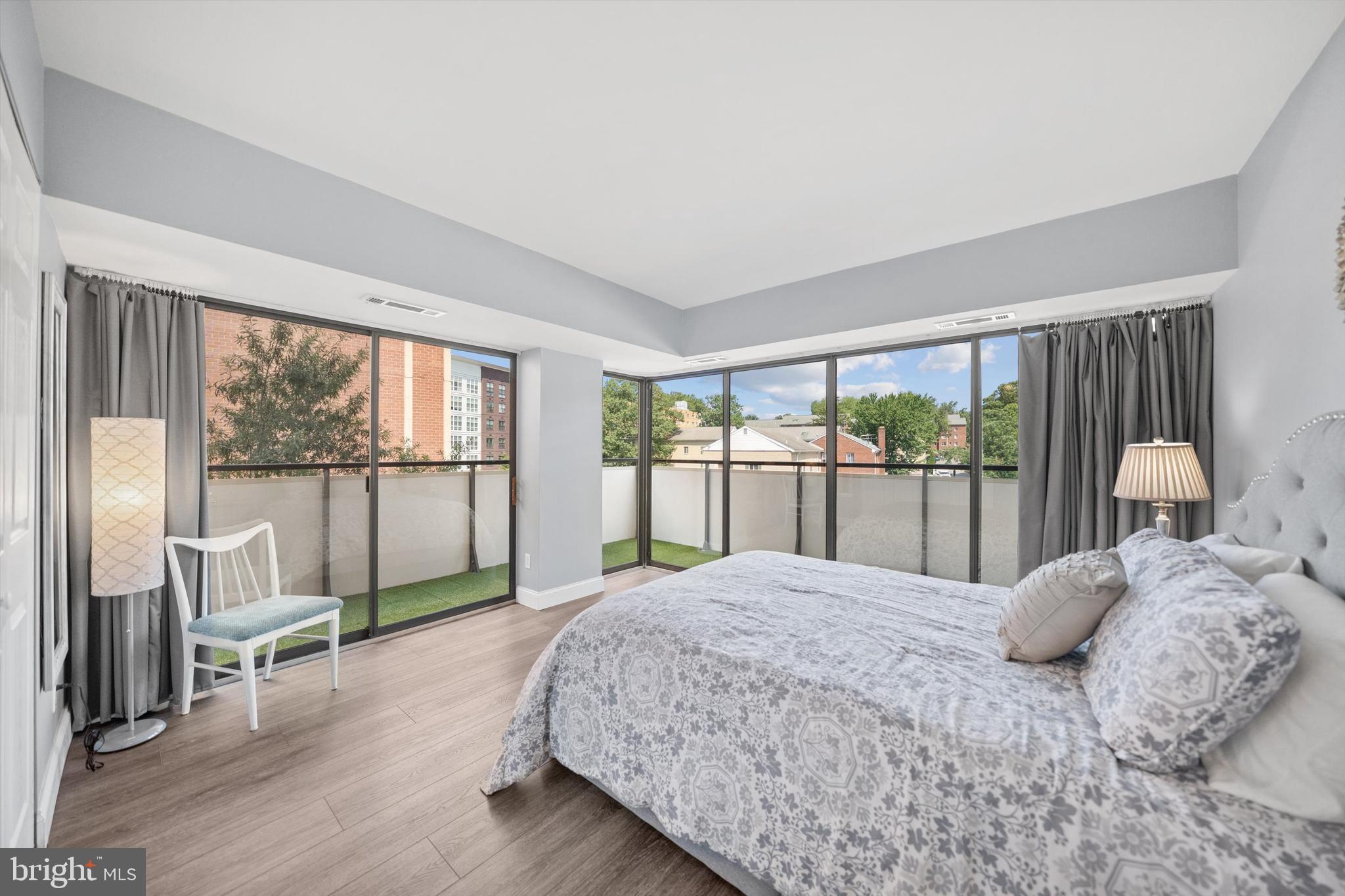 CARLYLE HOUSE - Residential Lease