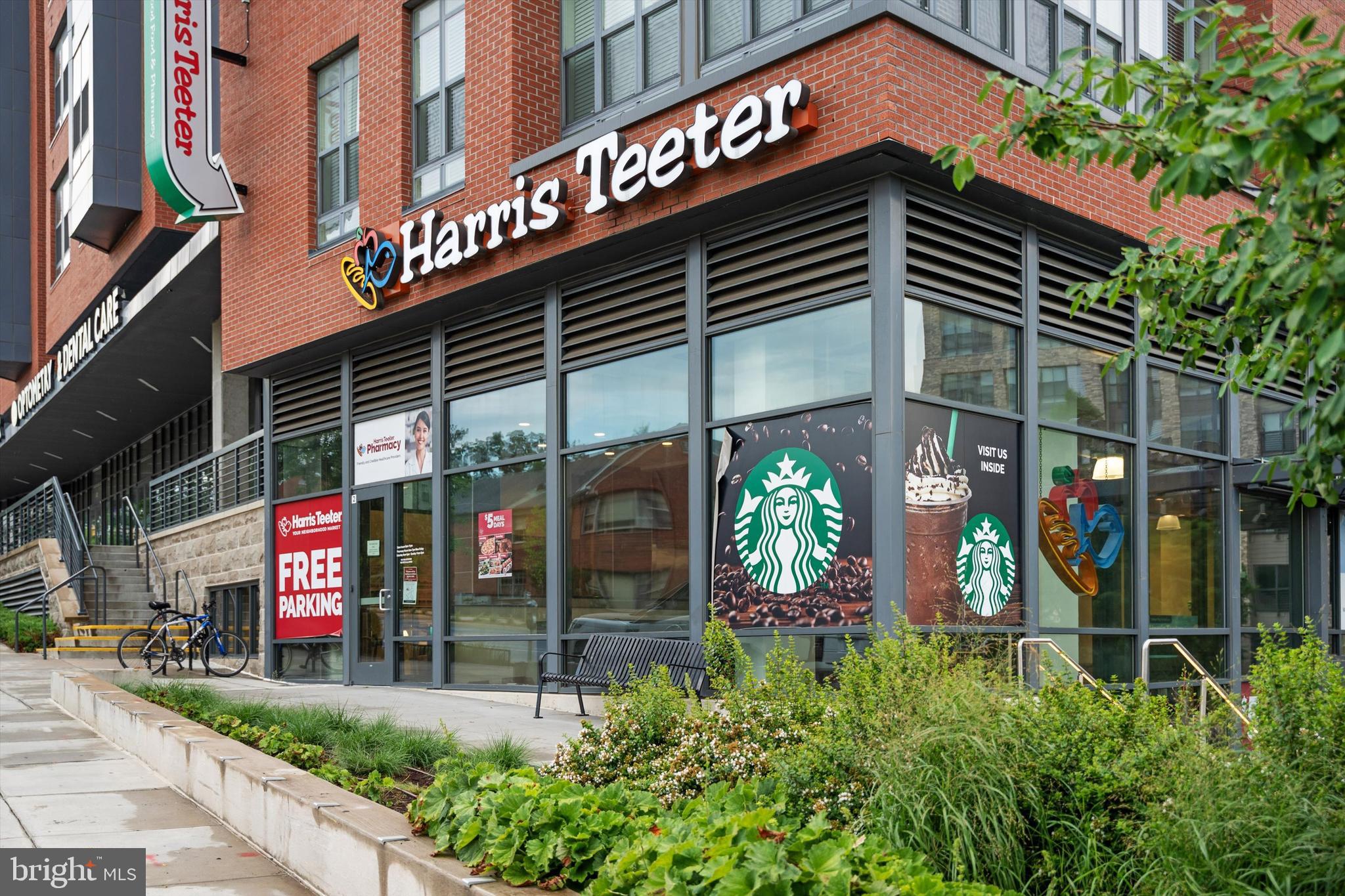 CARLYLE HOUSE - Residential Lease