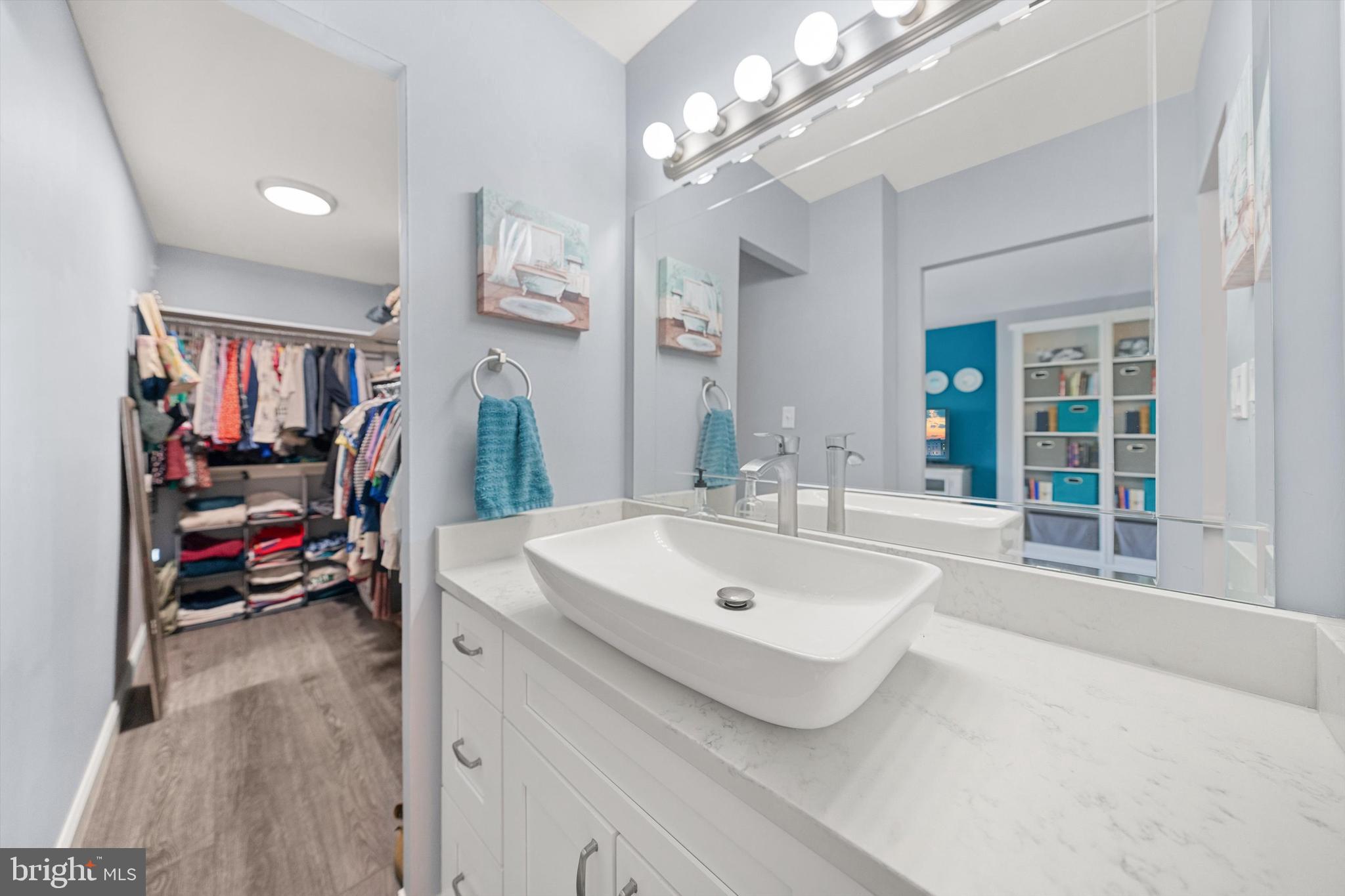 CARLYLE HOUSE - Residential Lease