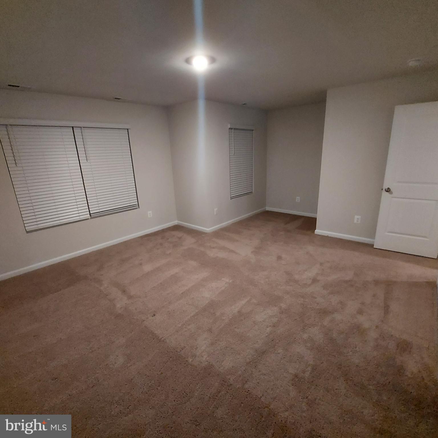 HOMEPLACE AT RIVERSIDE - Residential Lease