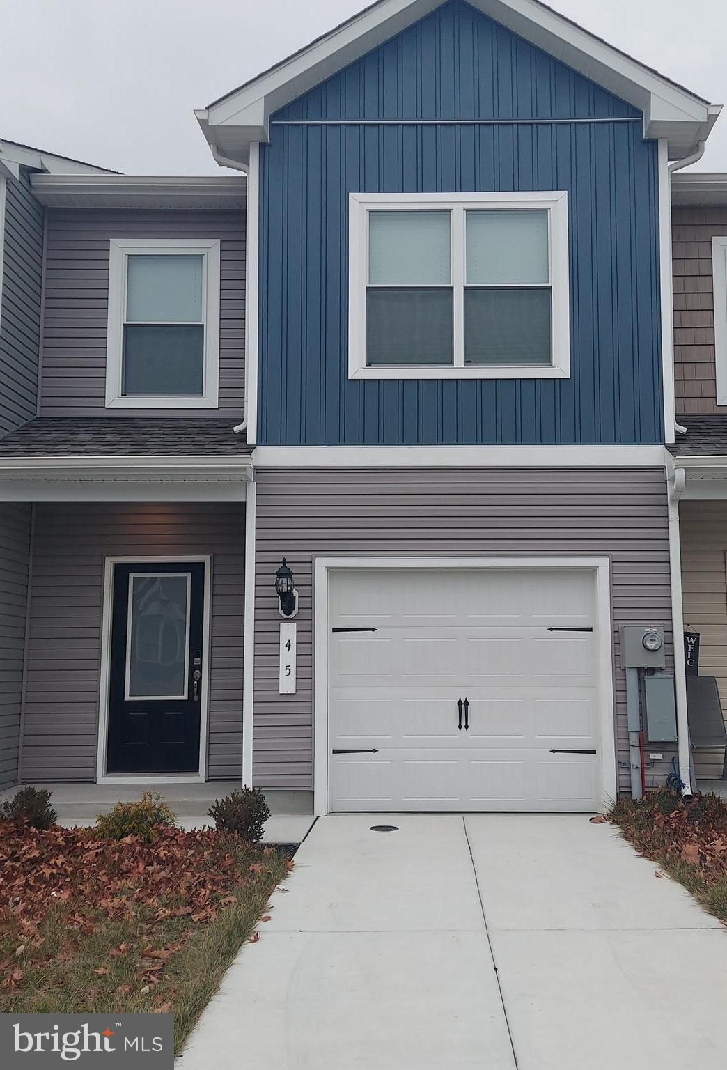 HOMEPLACE AT RIVERSIDE - Residential Lease