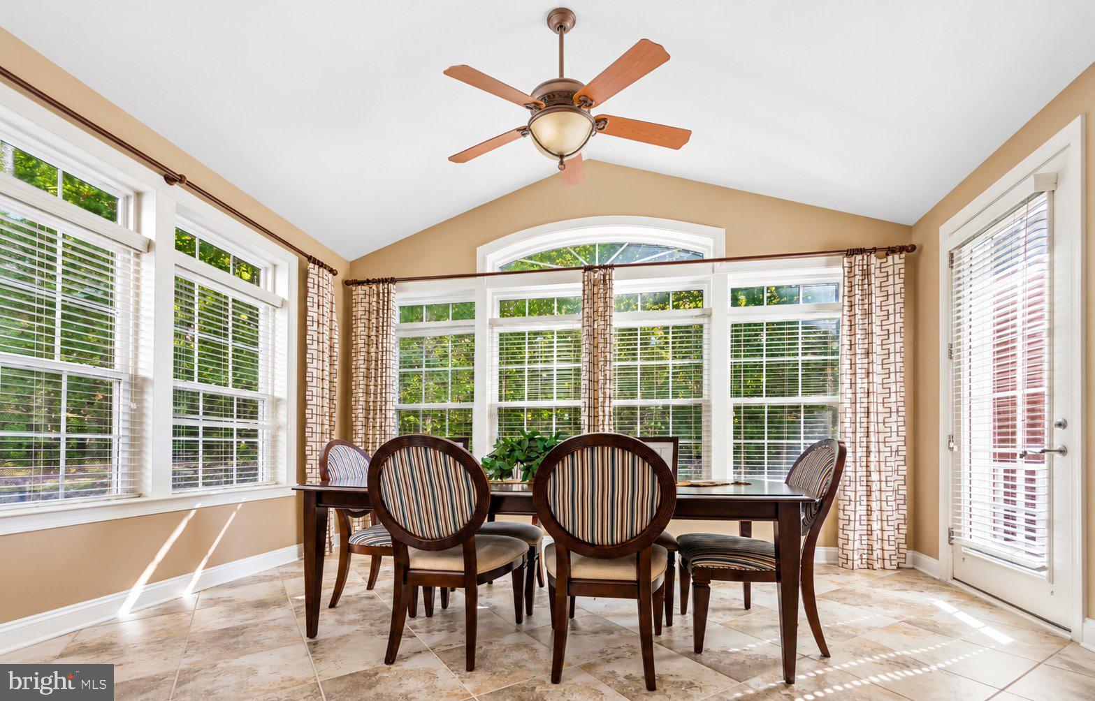 6100 BLACK OAK COURT