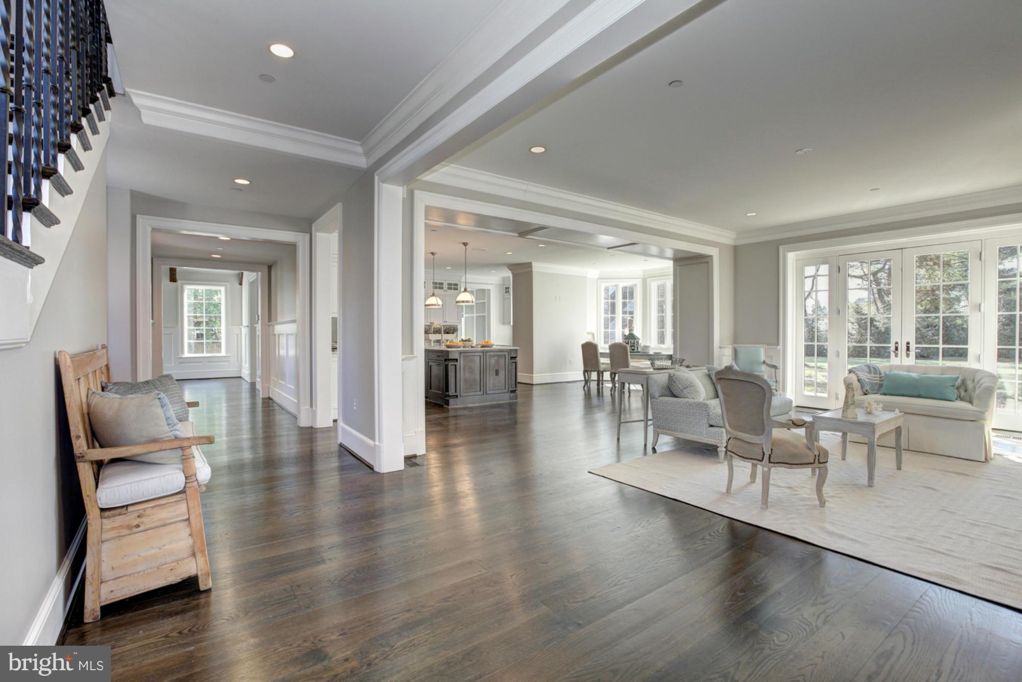 FOREST HILLS - Residential