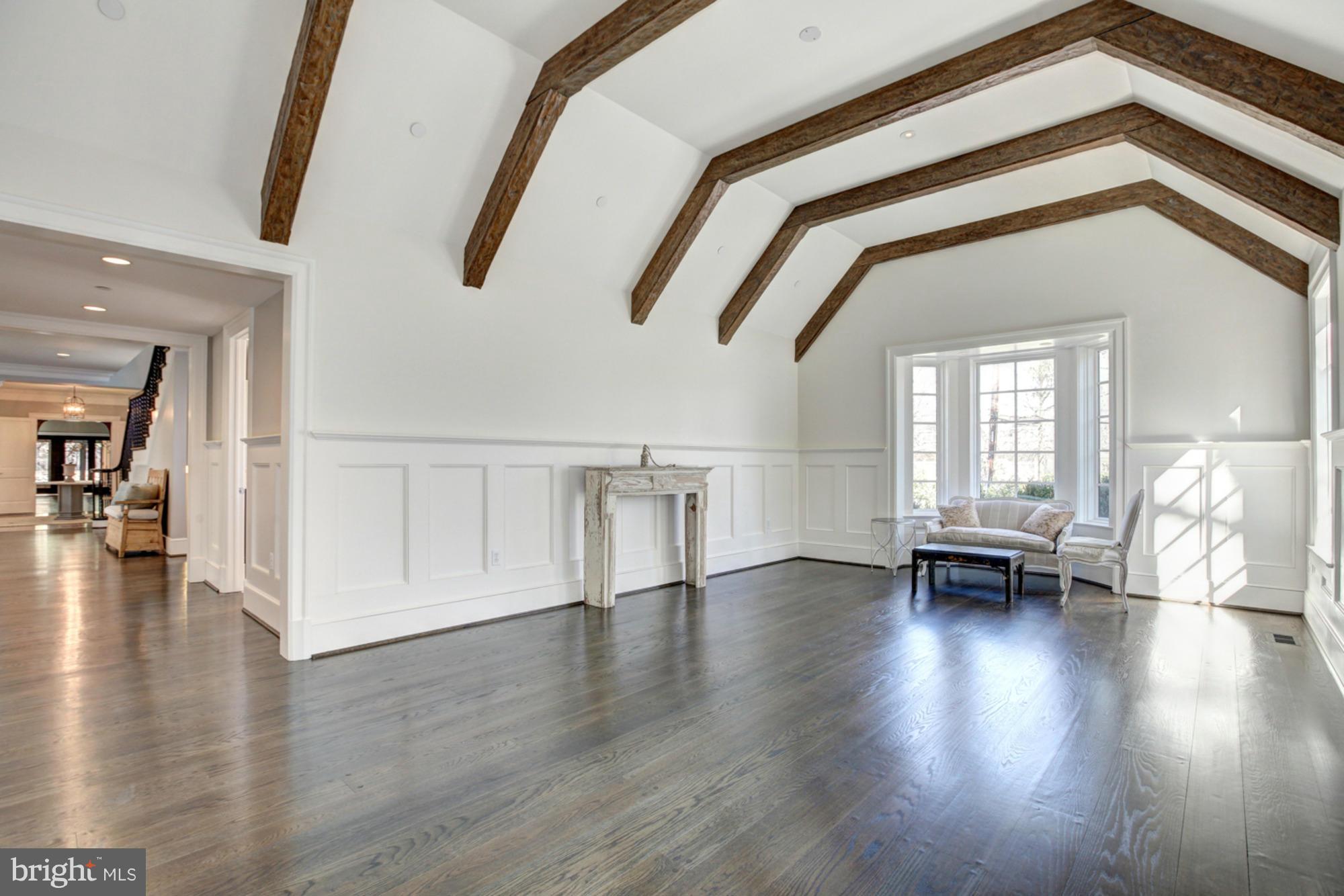 FOREST HILLS - Residential