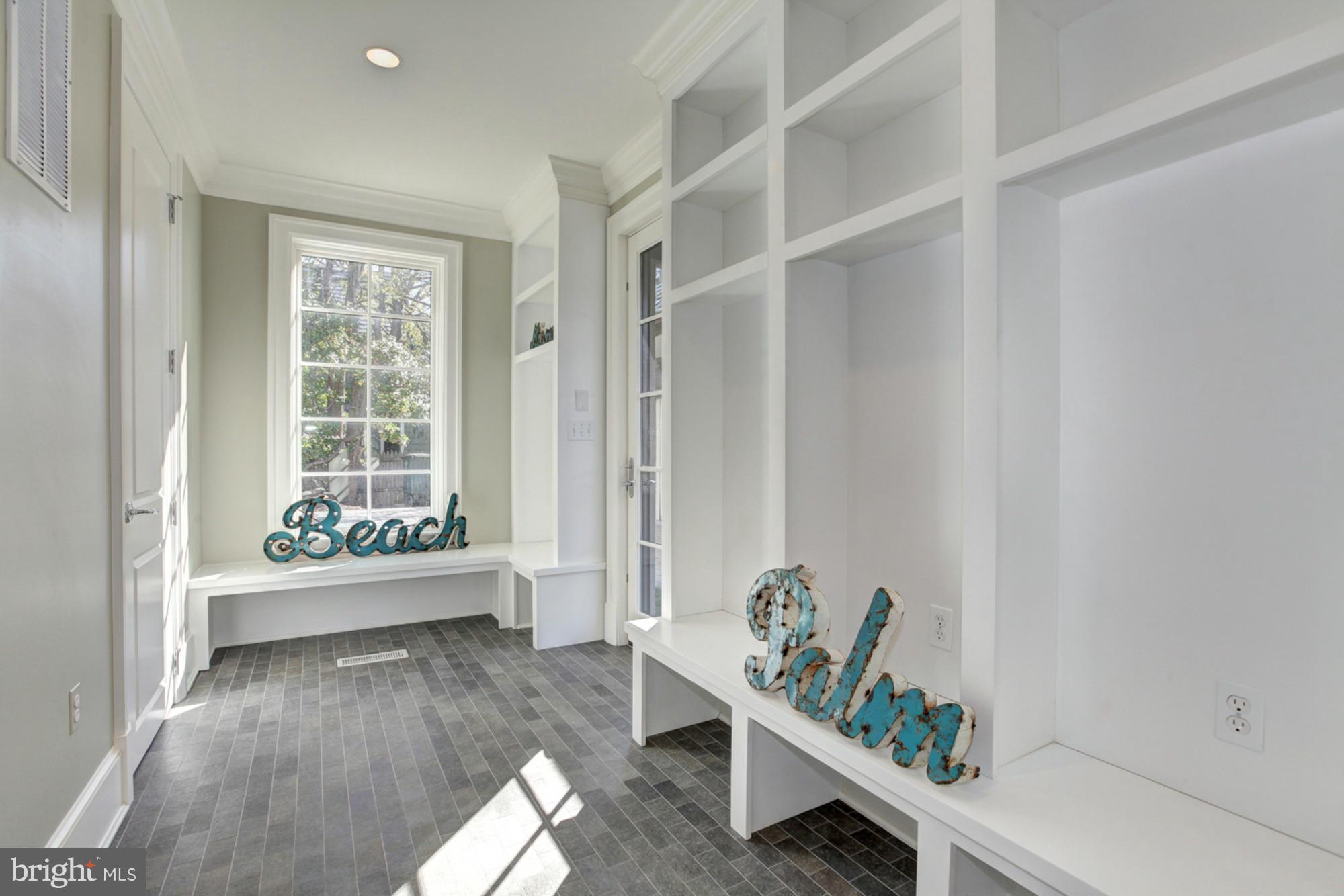 FOREST HILLS - Residential