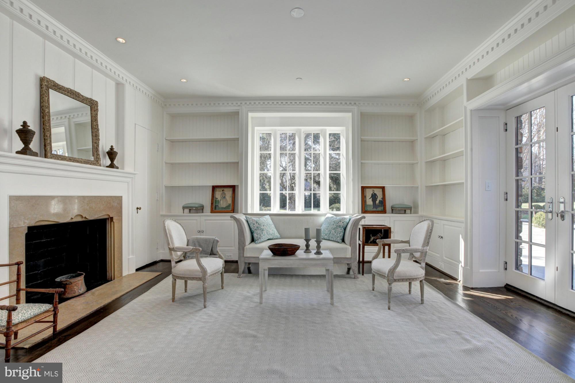 FOREST HILLS - Residential