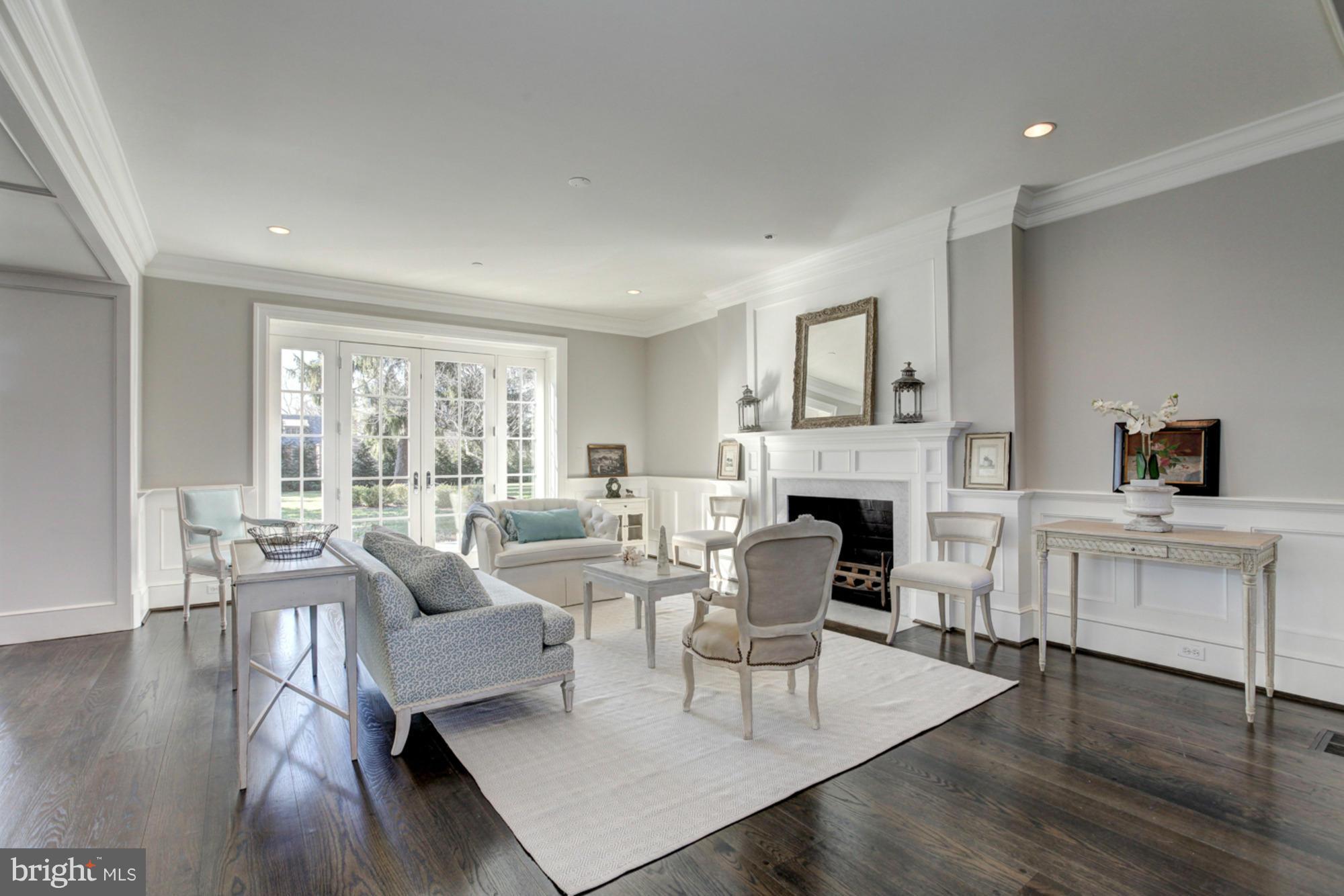 FOREST HILLS - Residential