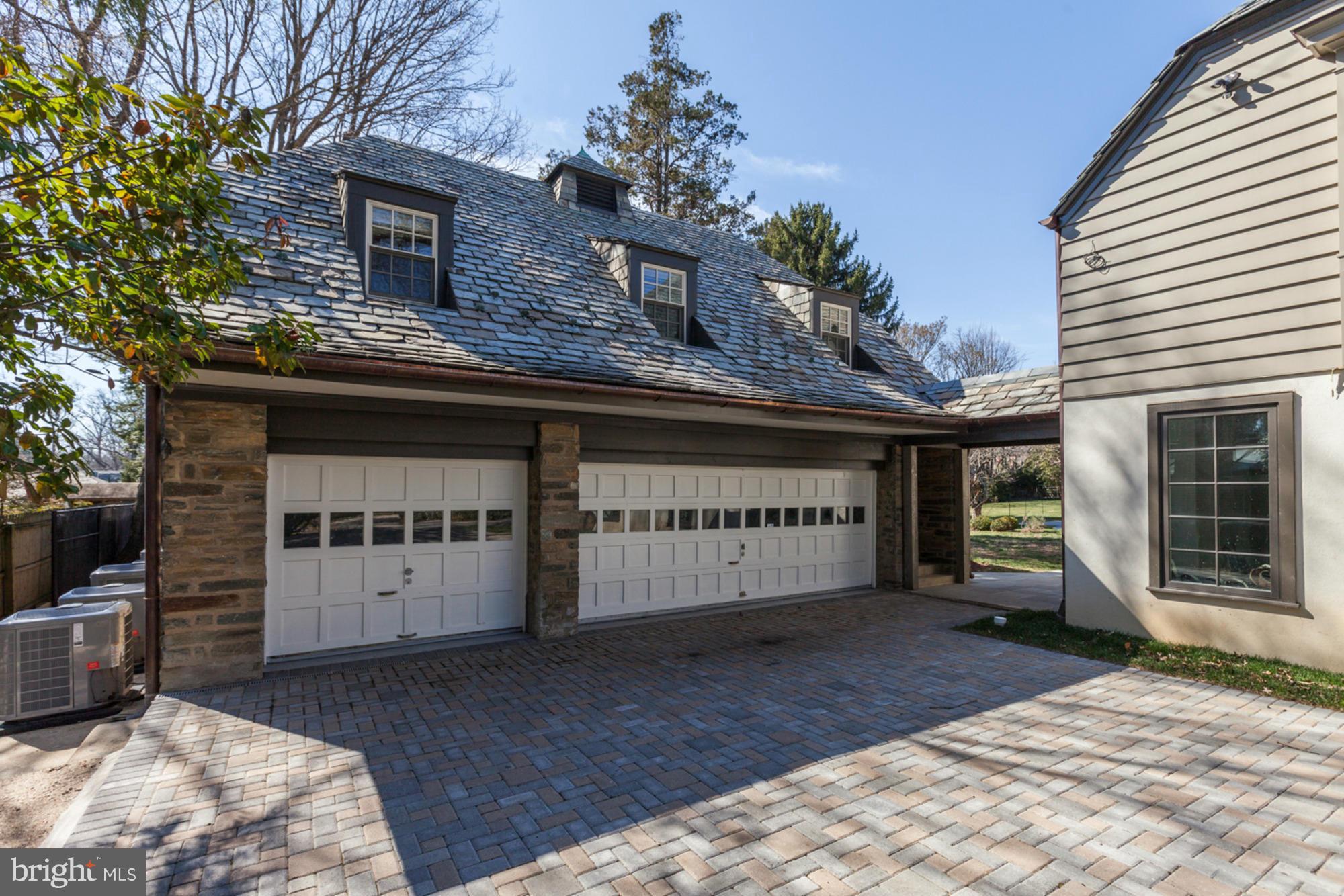 FOREST HILLS - Residential