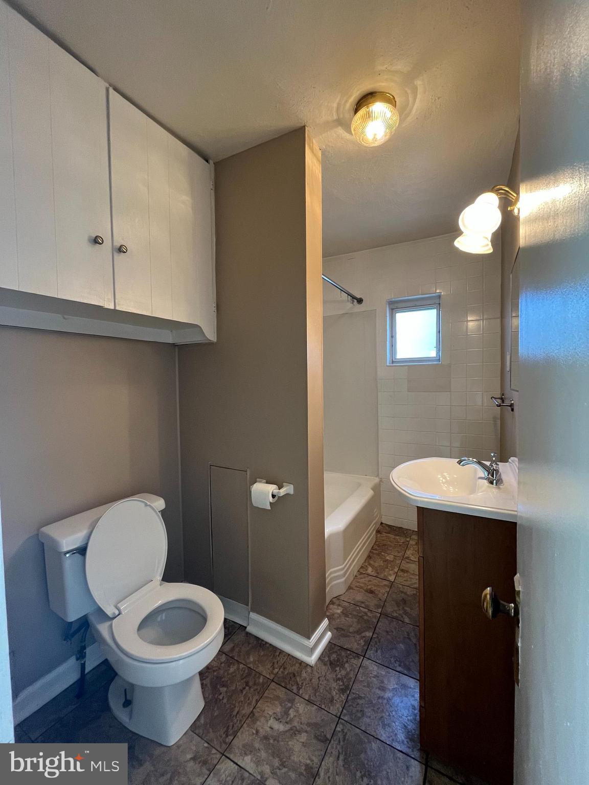 MANAYUNK - Residential Lease