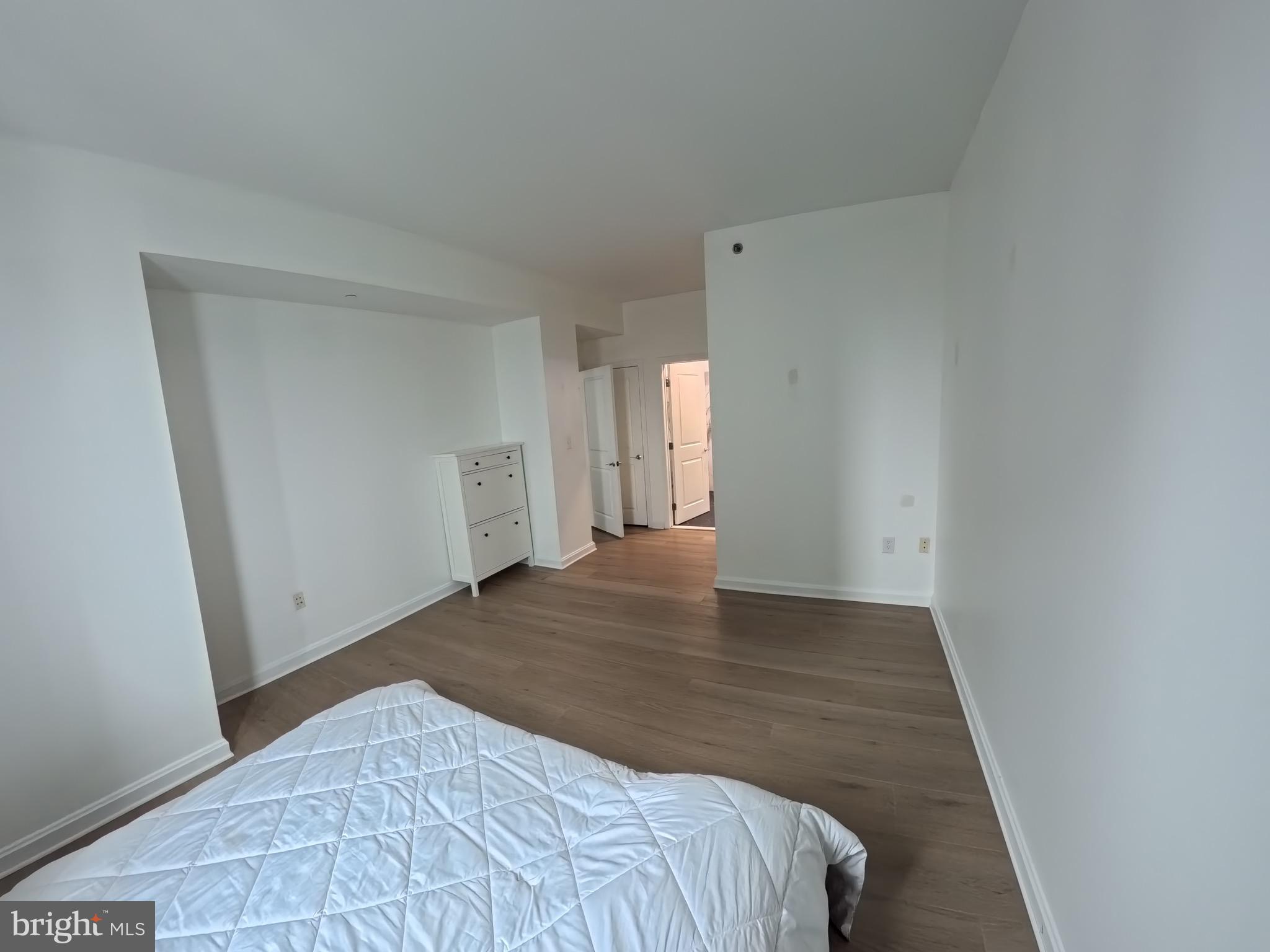 WATERFRONT SQUARE - Residential